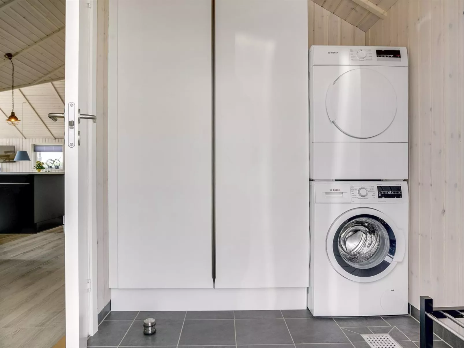 "Ina" - 1.2km from the sea-Binnen