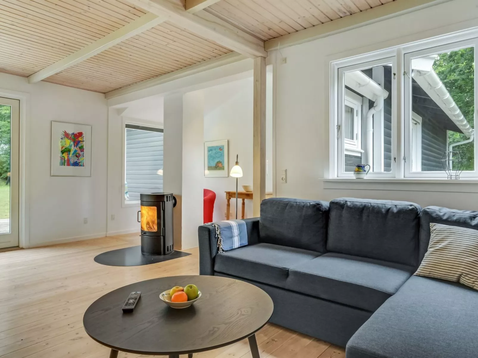 "Sverkel" - 700m from the sea-Binnen