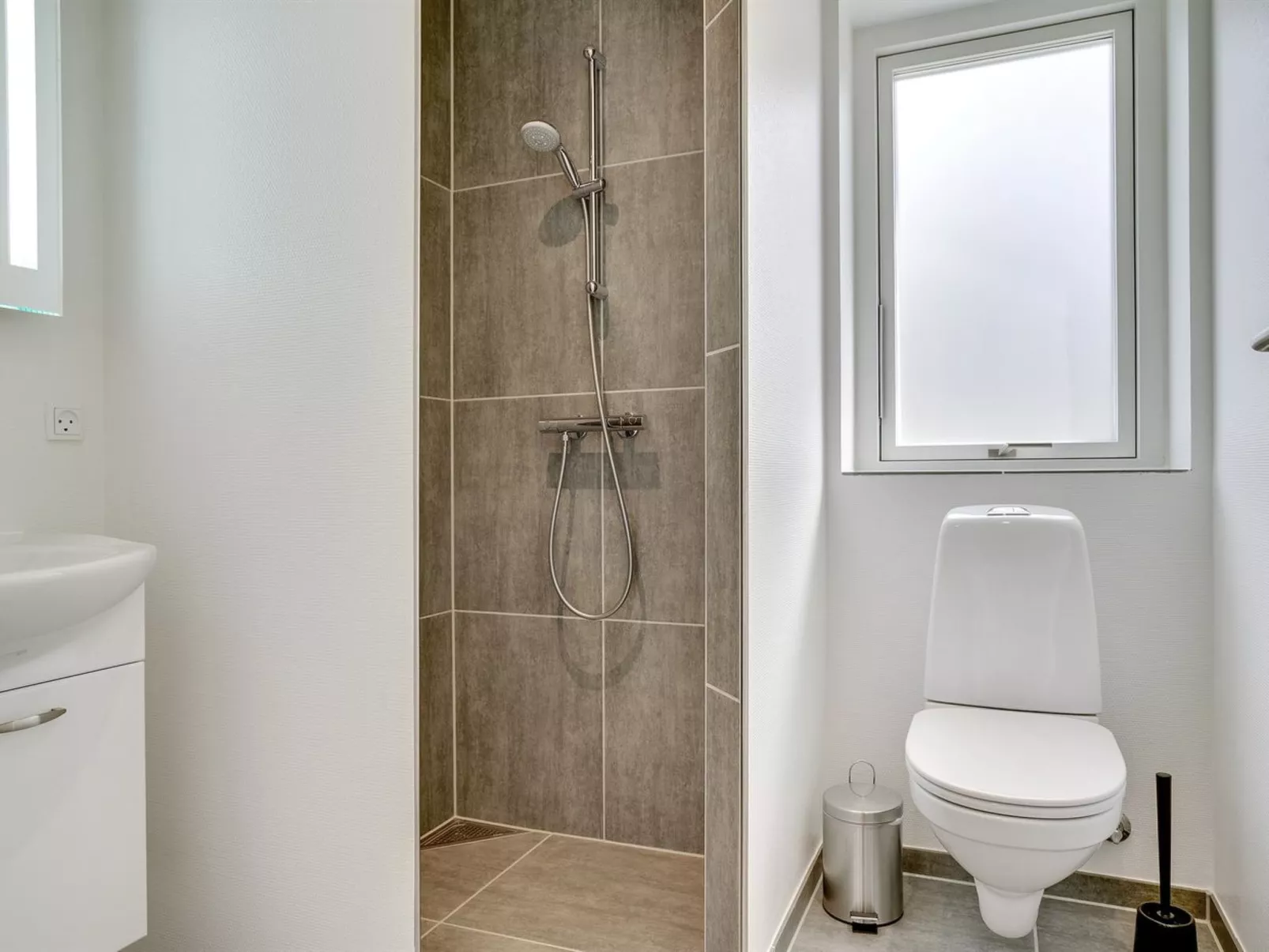 "Alona" - 250m from the sea-Binnen