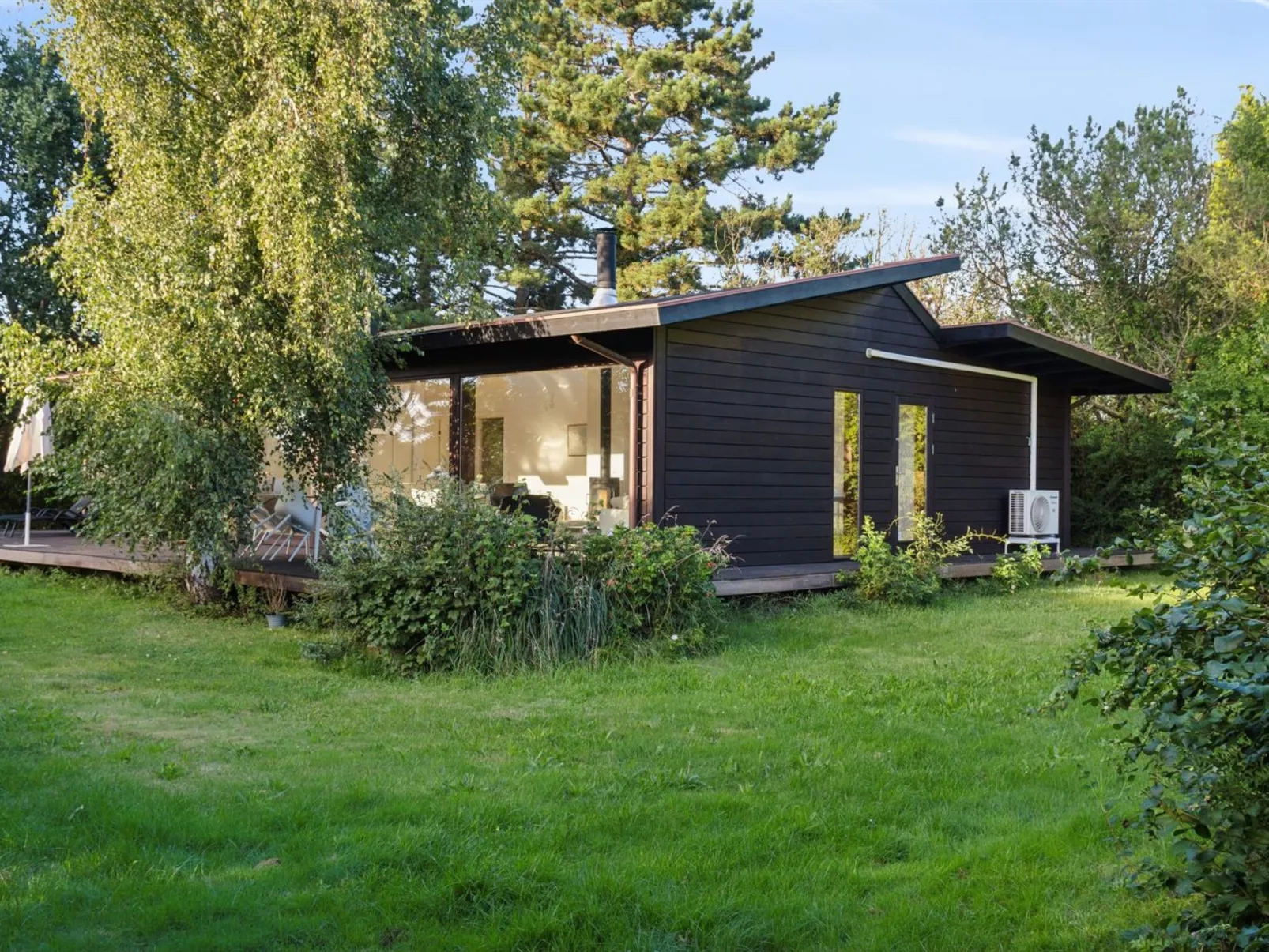 "Erikka" - 300m to the fjord-Buiten