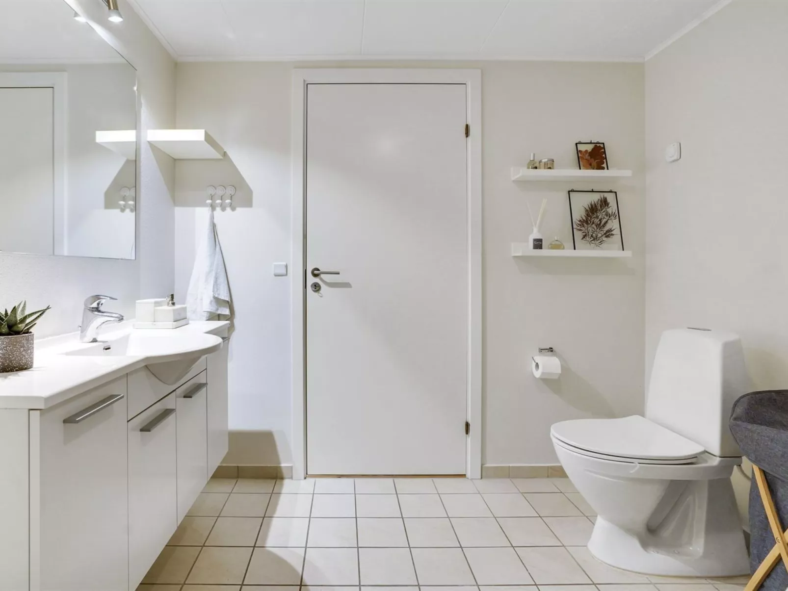 "Katharine" - 600m from the sea-Binnen