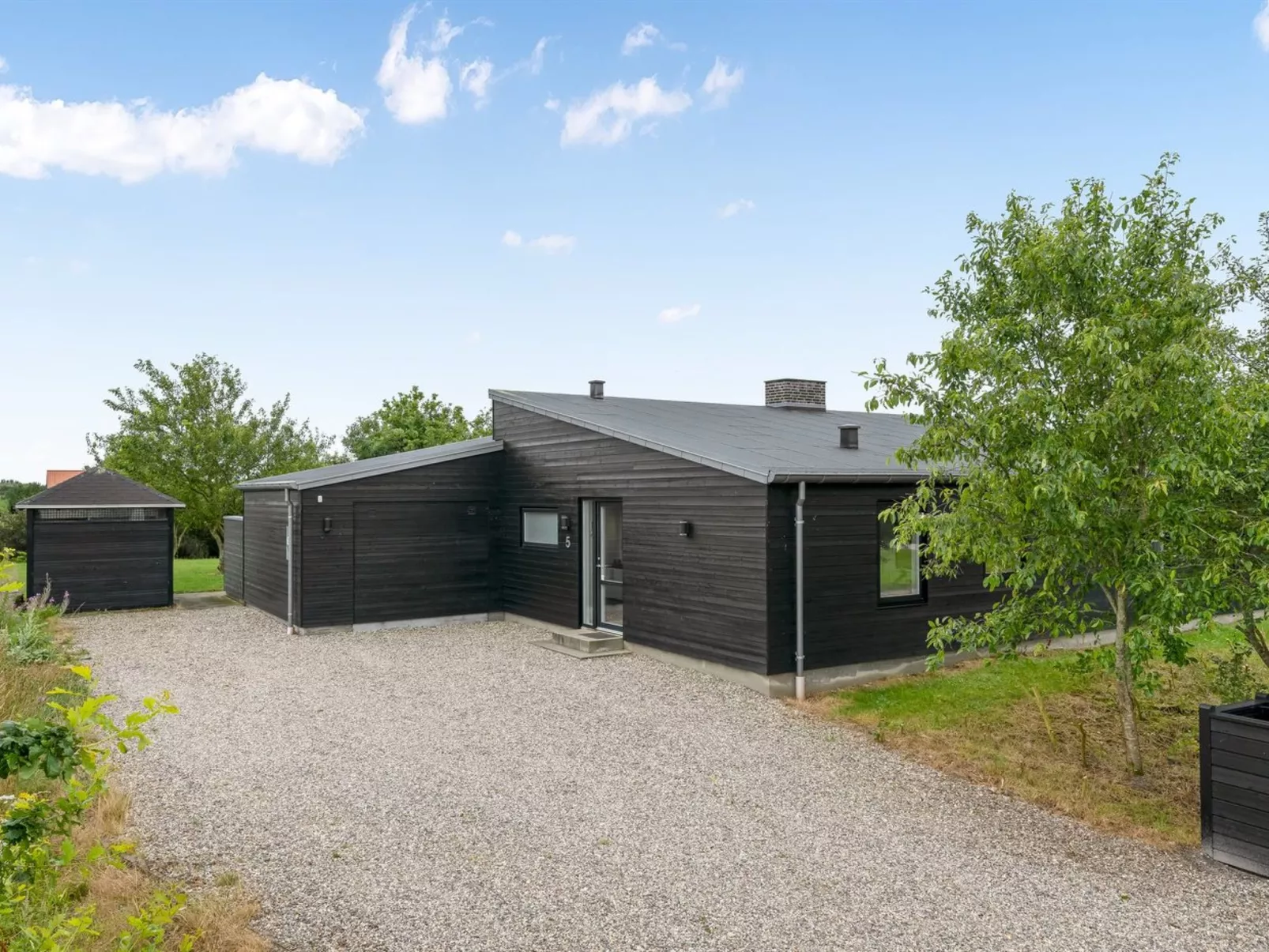 "Weike" - 950m to the fjord-Buiten