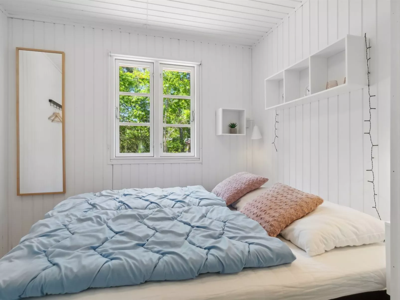 "Malou" - 350m from the sea-Binnen