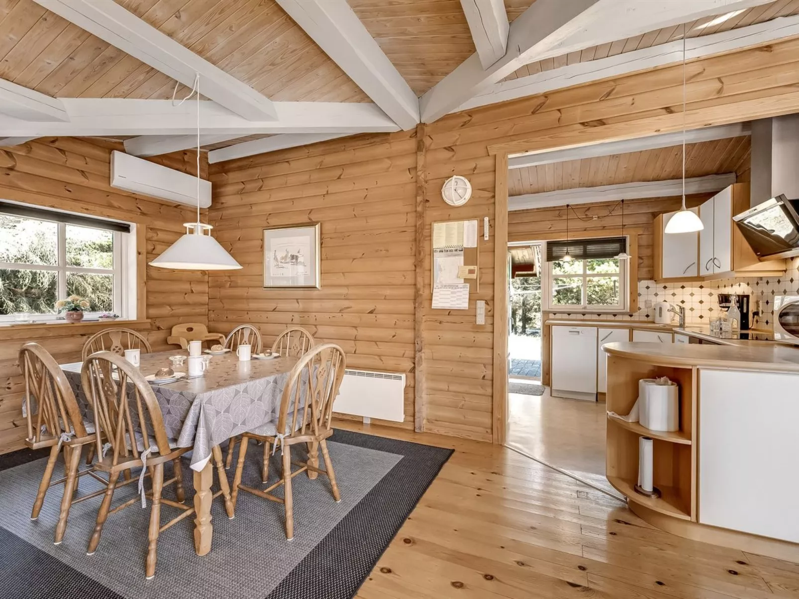 "Yaris" - 800m to the fjord-Binnen