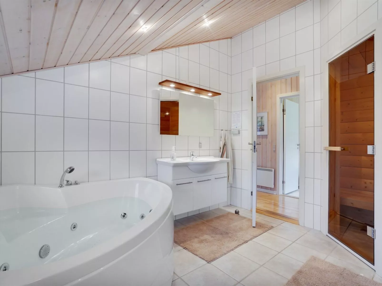 "Tatti" - 30km from the sea-Binnen