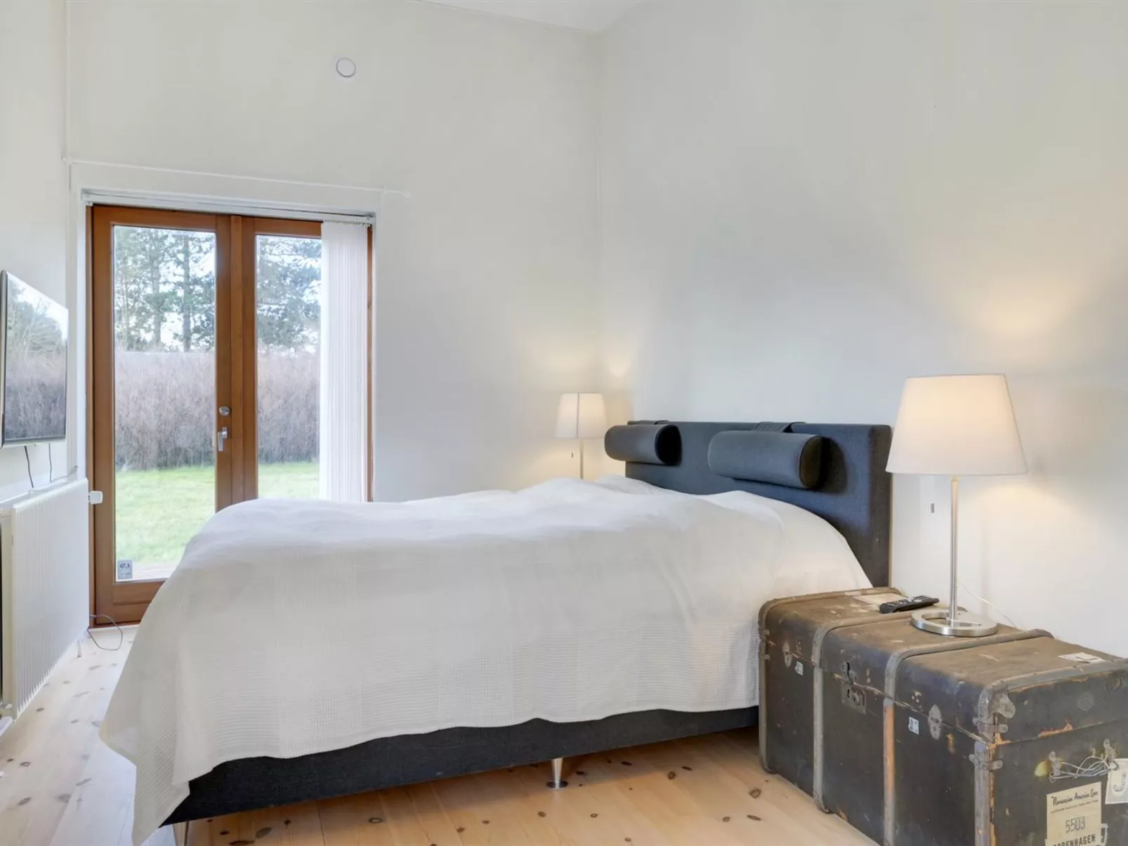 "Esta" -  from the sea-Binnen