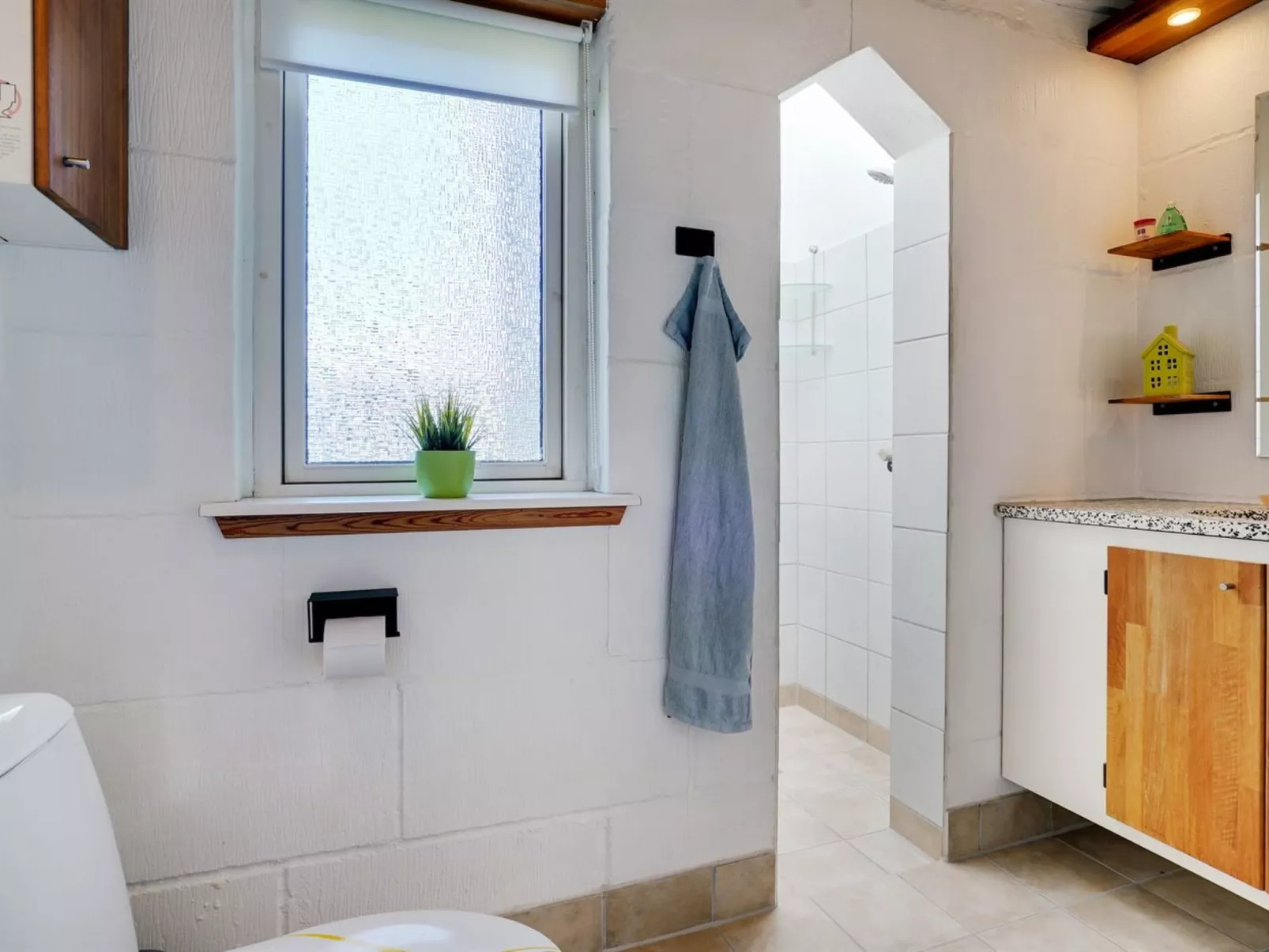 "Guthrik" - 900m from the sea-Binnen