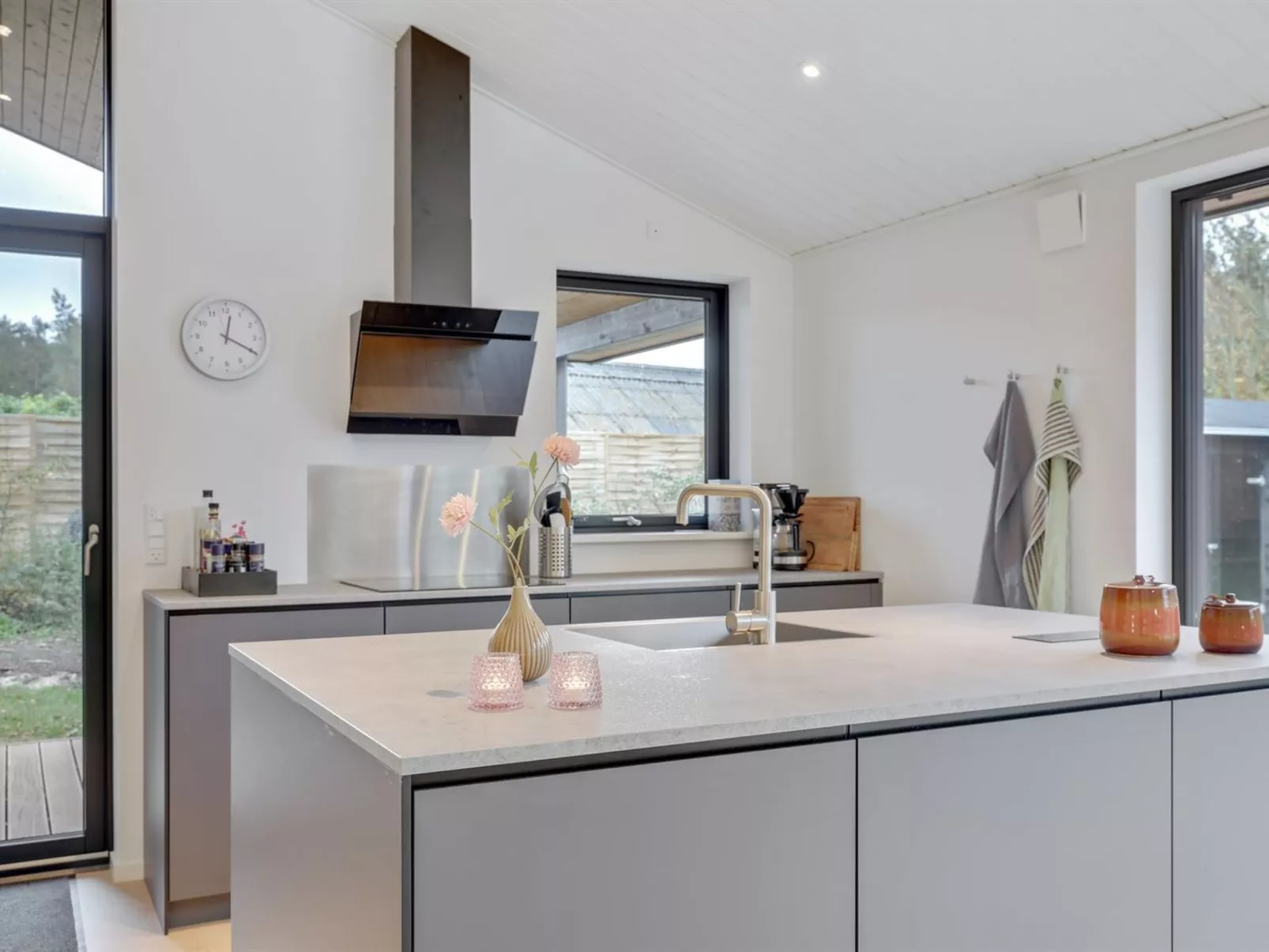 "Ellin" - 800m from the sea-Binnen