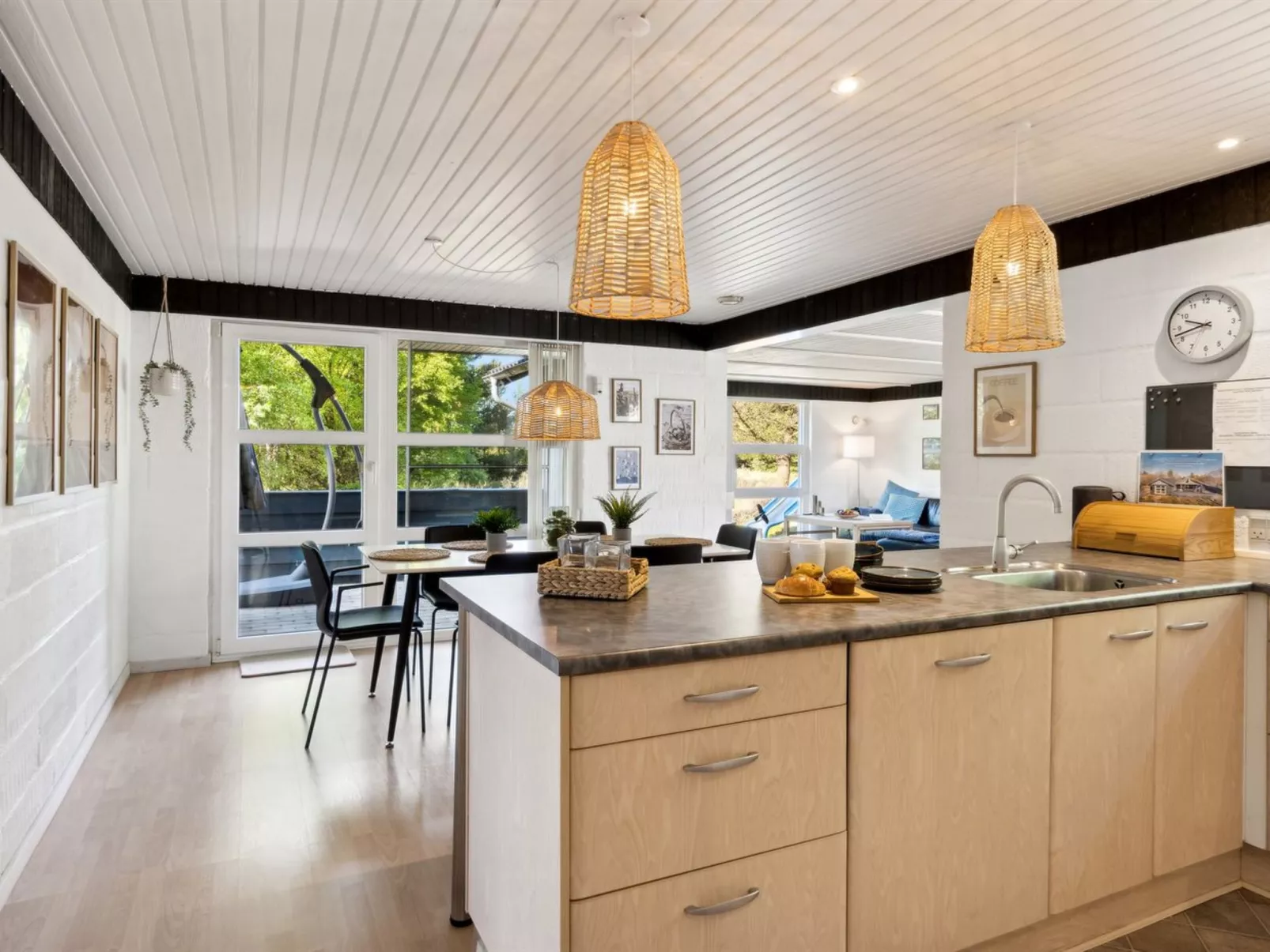 "Glenna" - 1.8km from the sea-Binnen