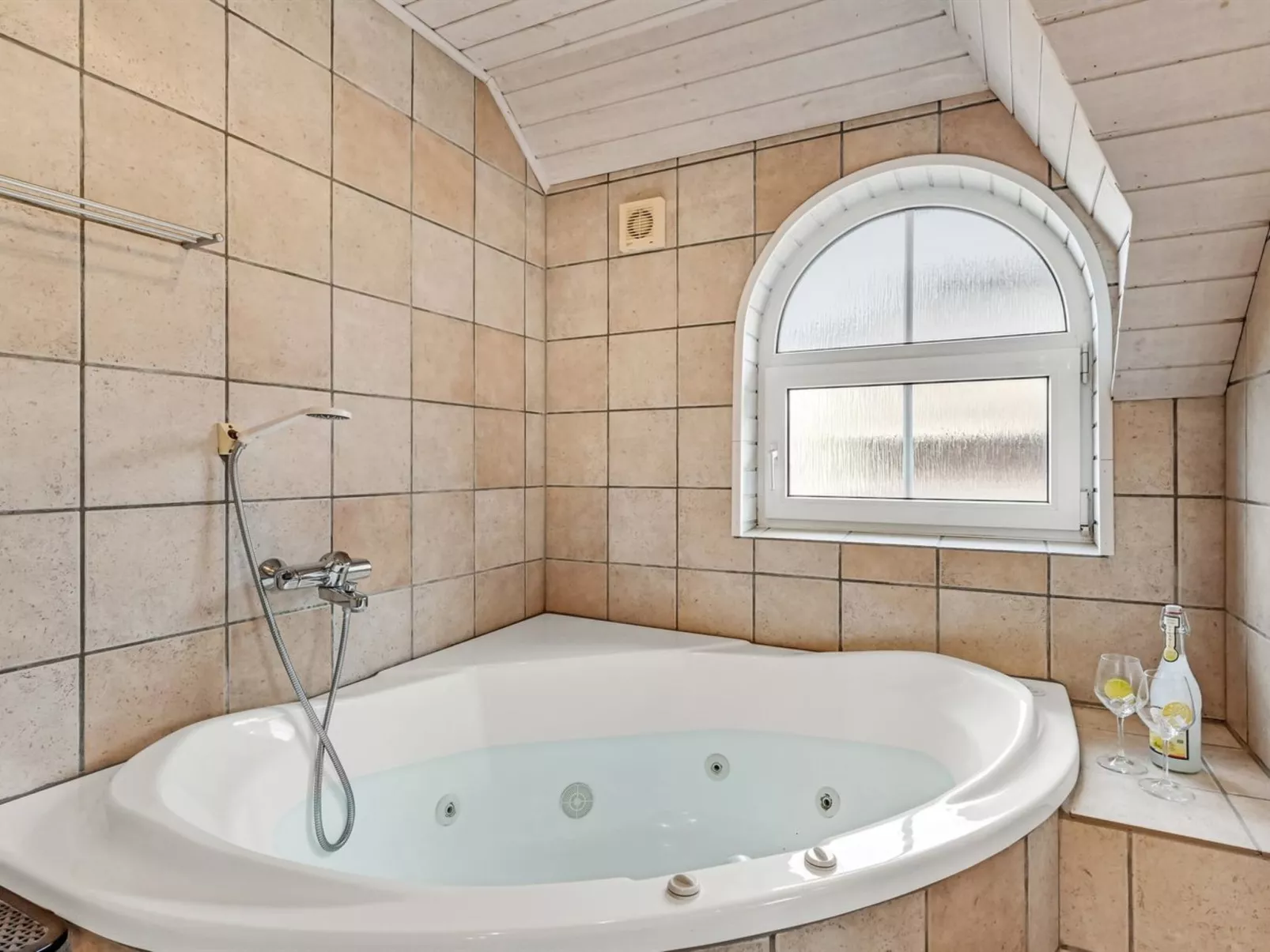 "Sannie" - 450m from the sea-Binnen