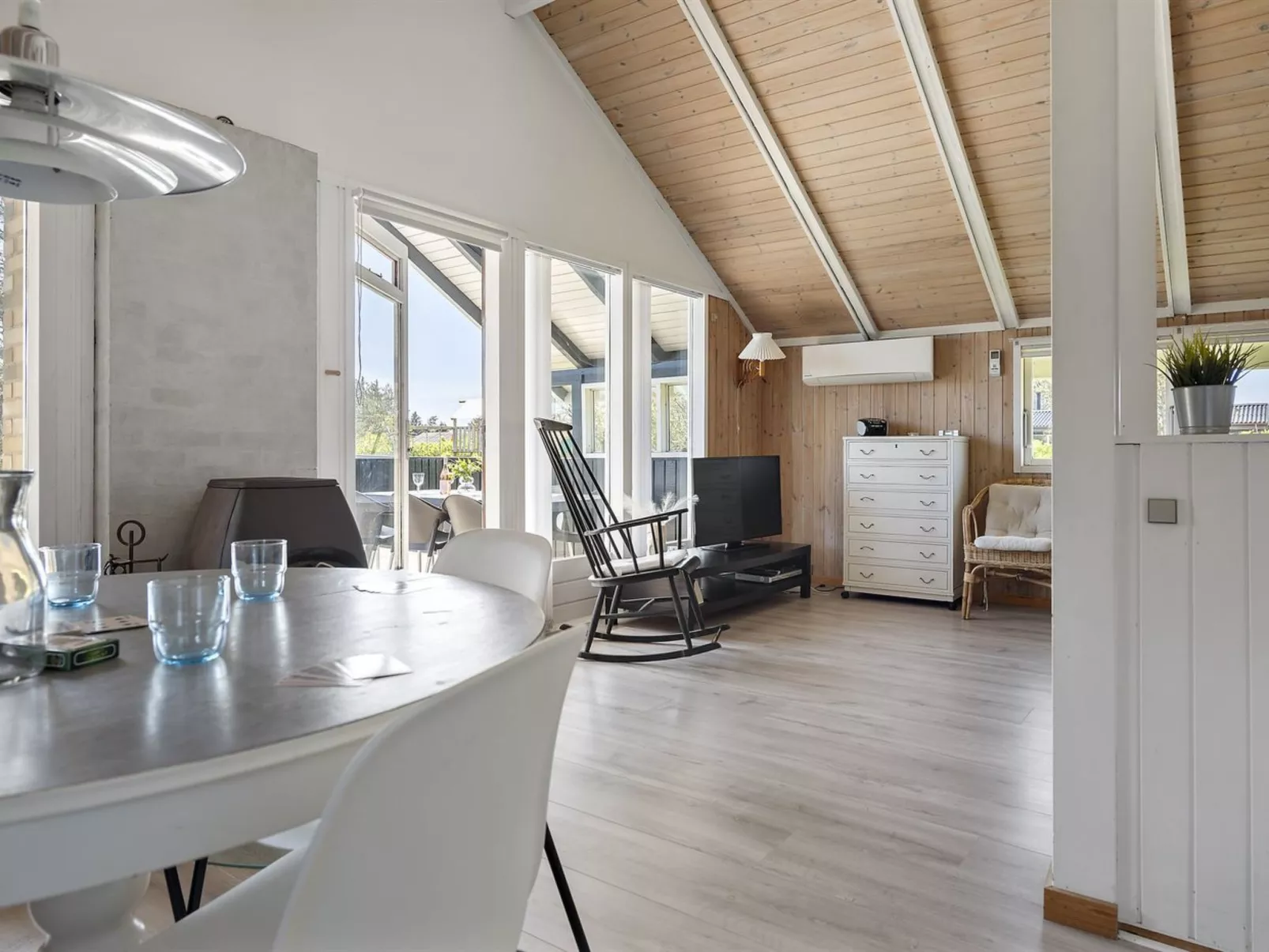 "Aleksia" - 1km from the sea-Binnen