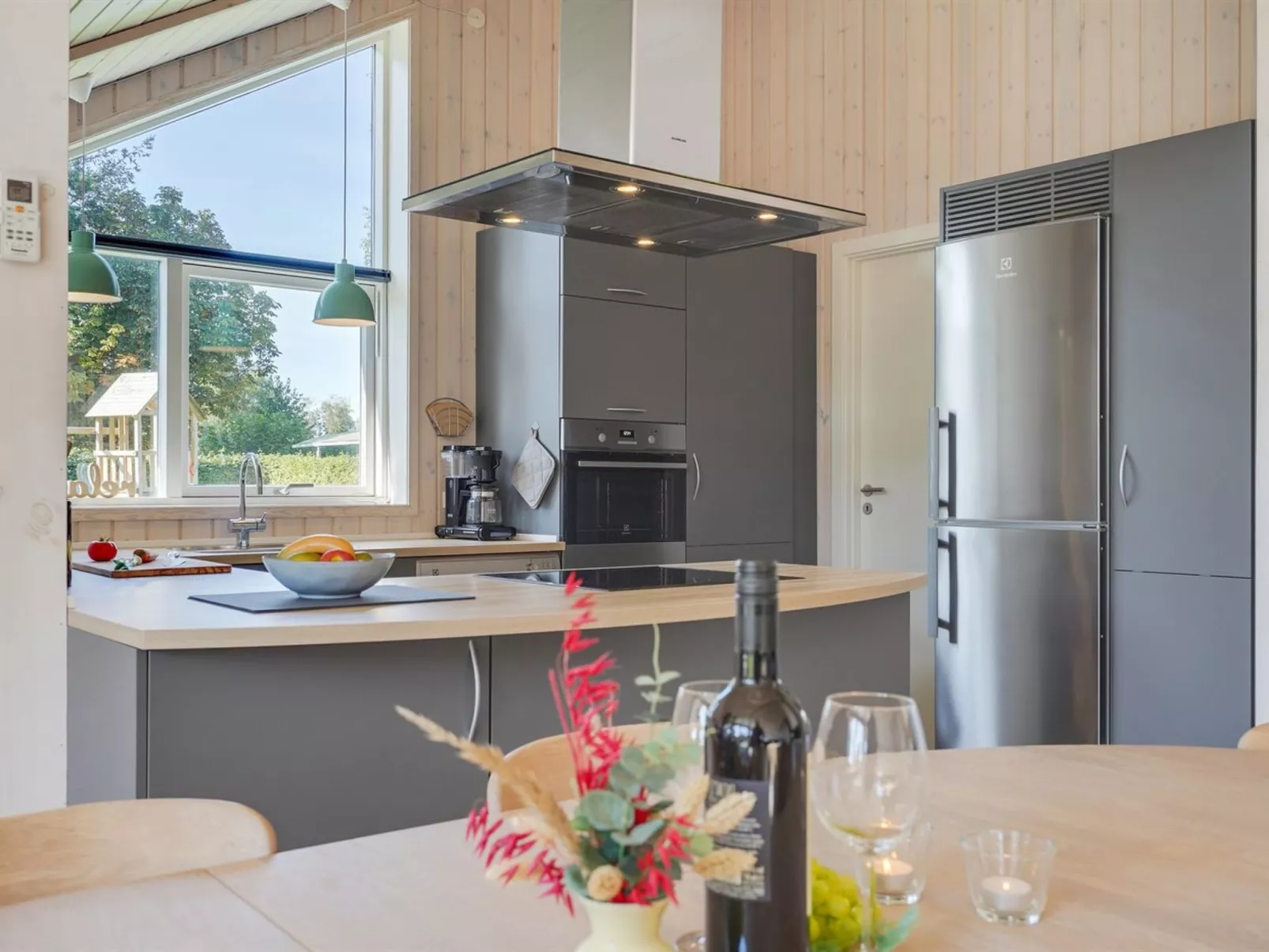 "Hellena" - 90m from the sea-Binnen