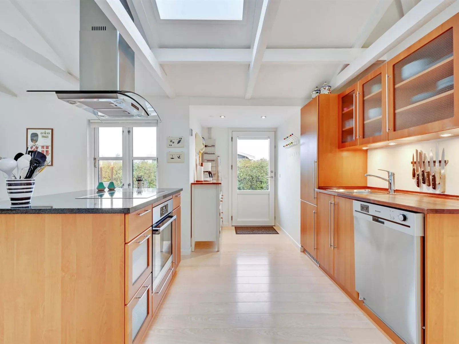 "Kamilla" - 200m from the sea-Binnen