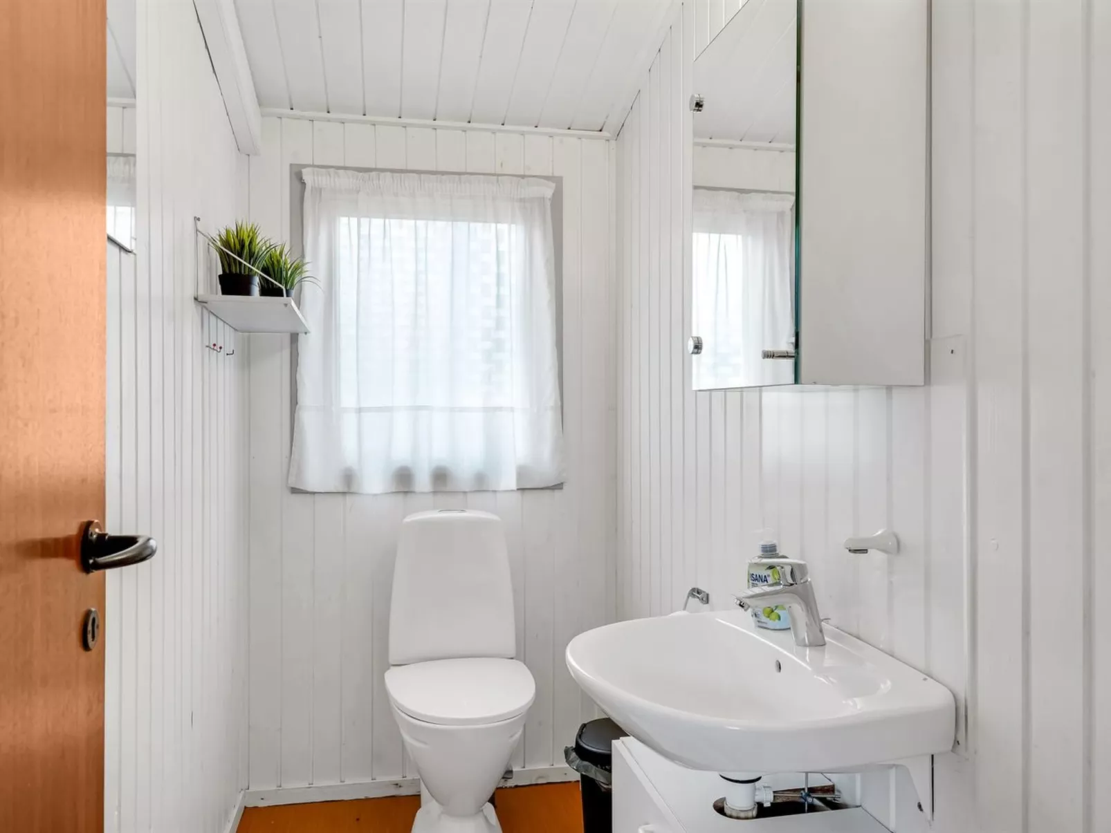 "Gundina" - 2km from the sea-Binnen