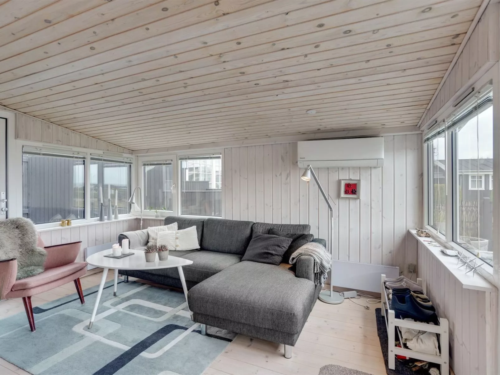 "Aarto" - 250m from the sea-Binnen