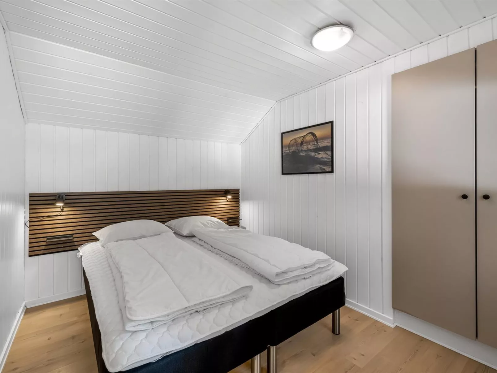 "Sylvi" - 1.7km from the sea-Binnen