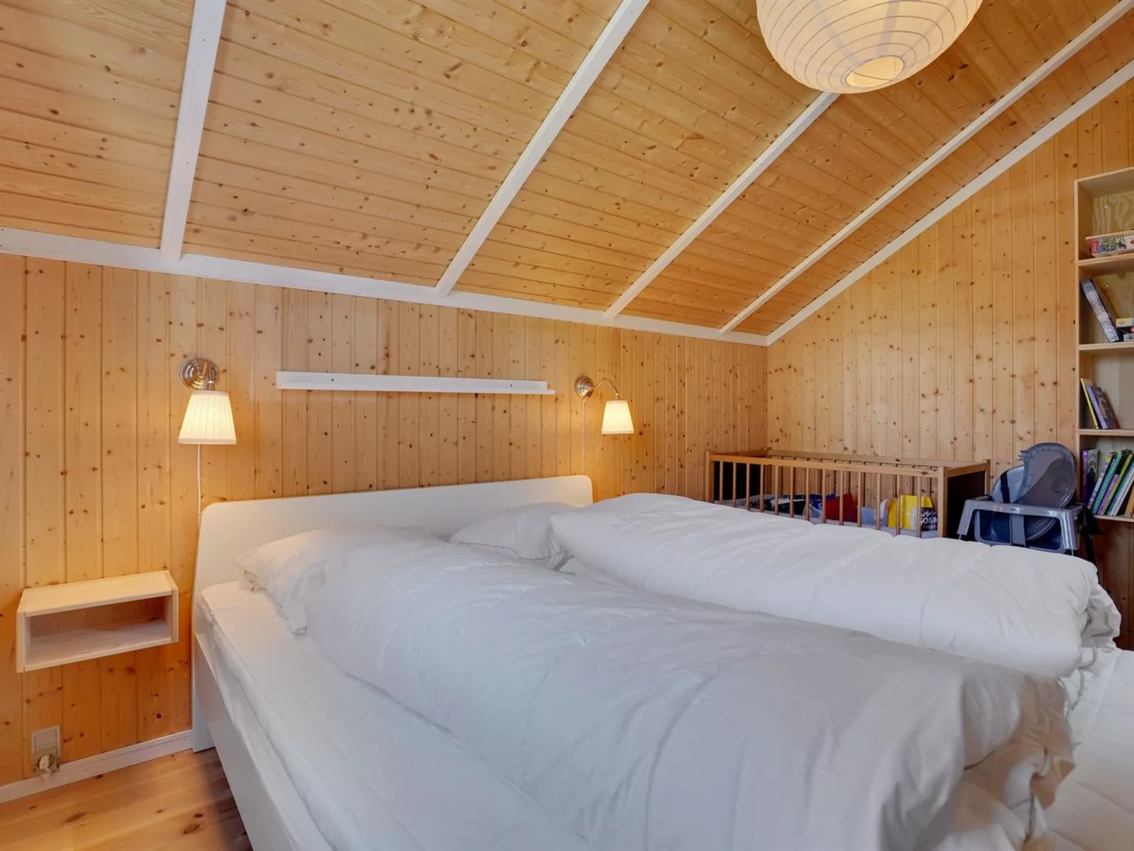 "Norna" - 300m from the sea-Binnen