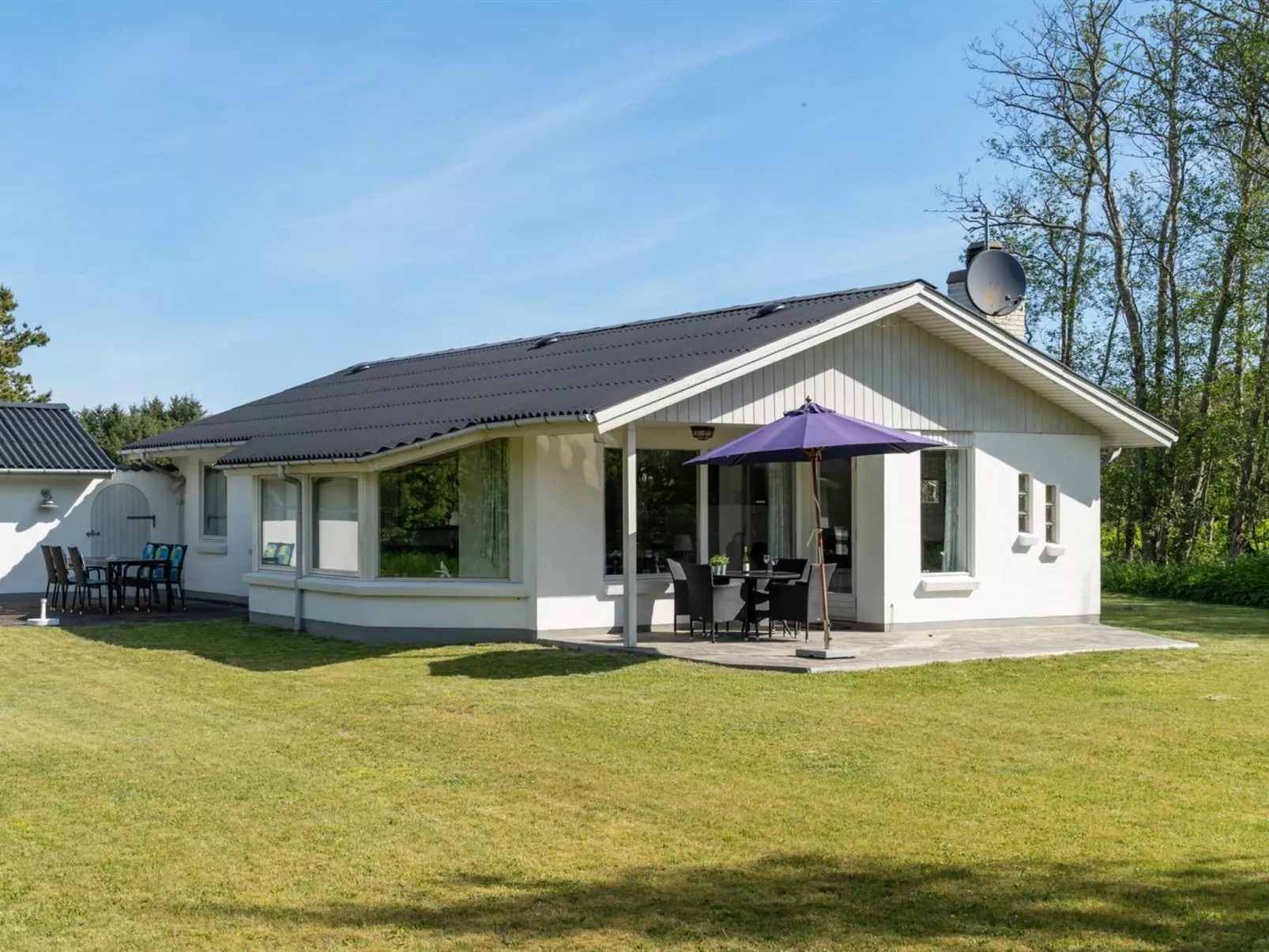 "Ehm" - 600m from the sea-Buiten