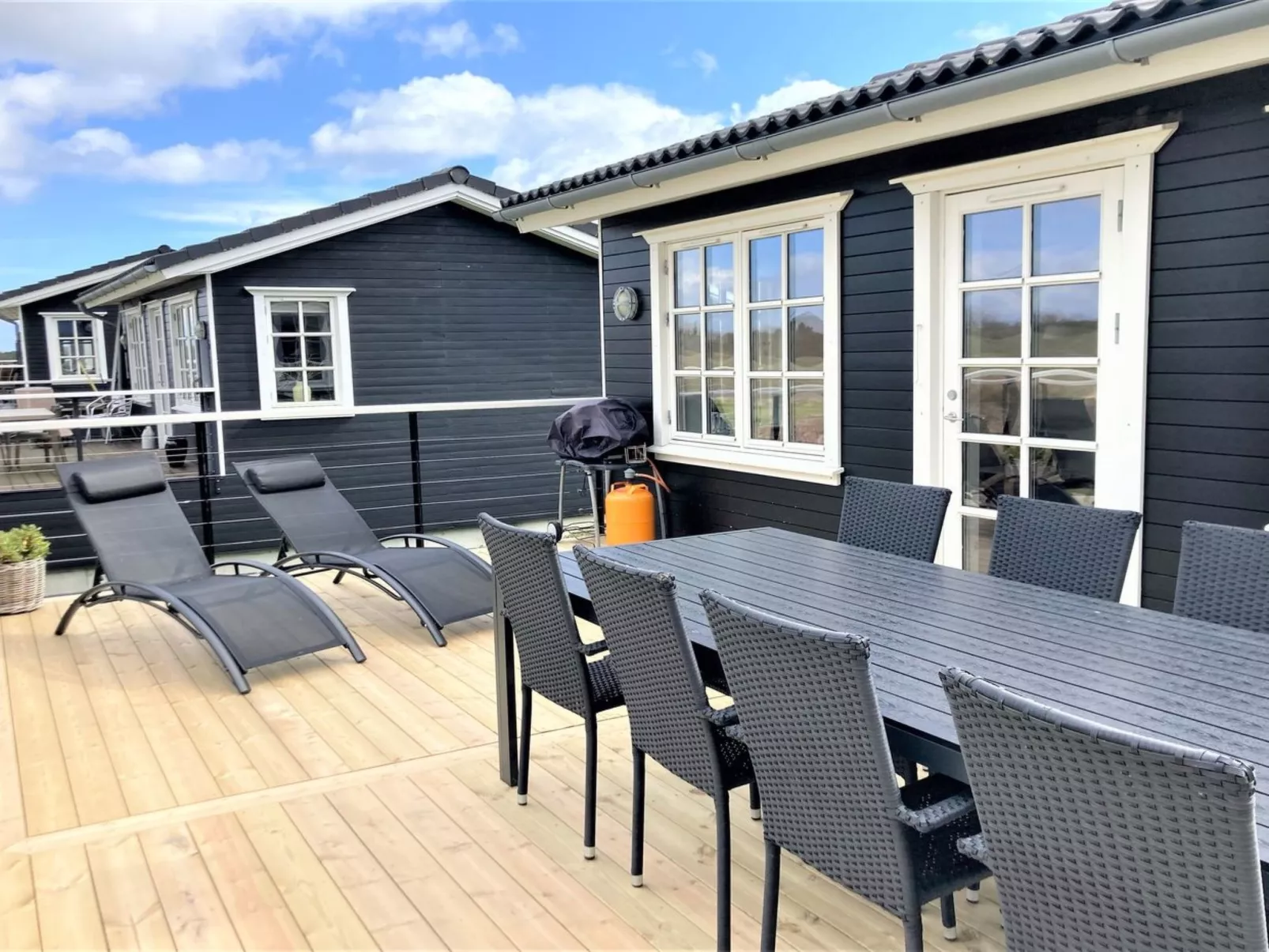 "Asmund" - 150m from the sea-Buiten