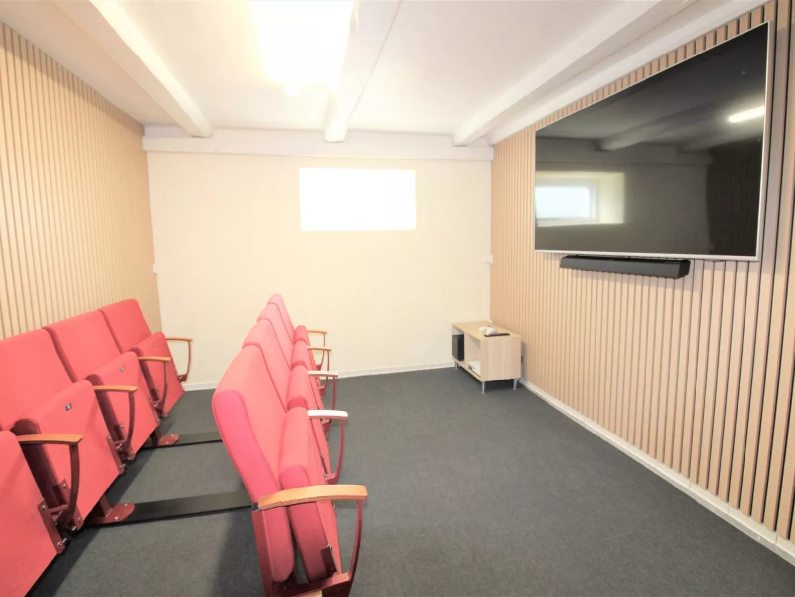 "Irma" - 25m from the sea-Binnen