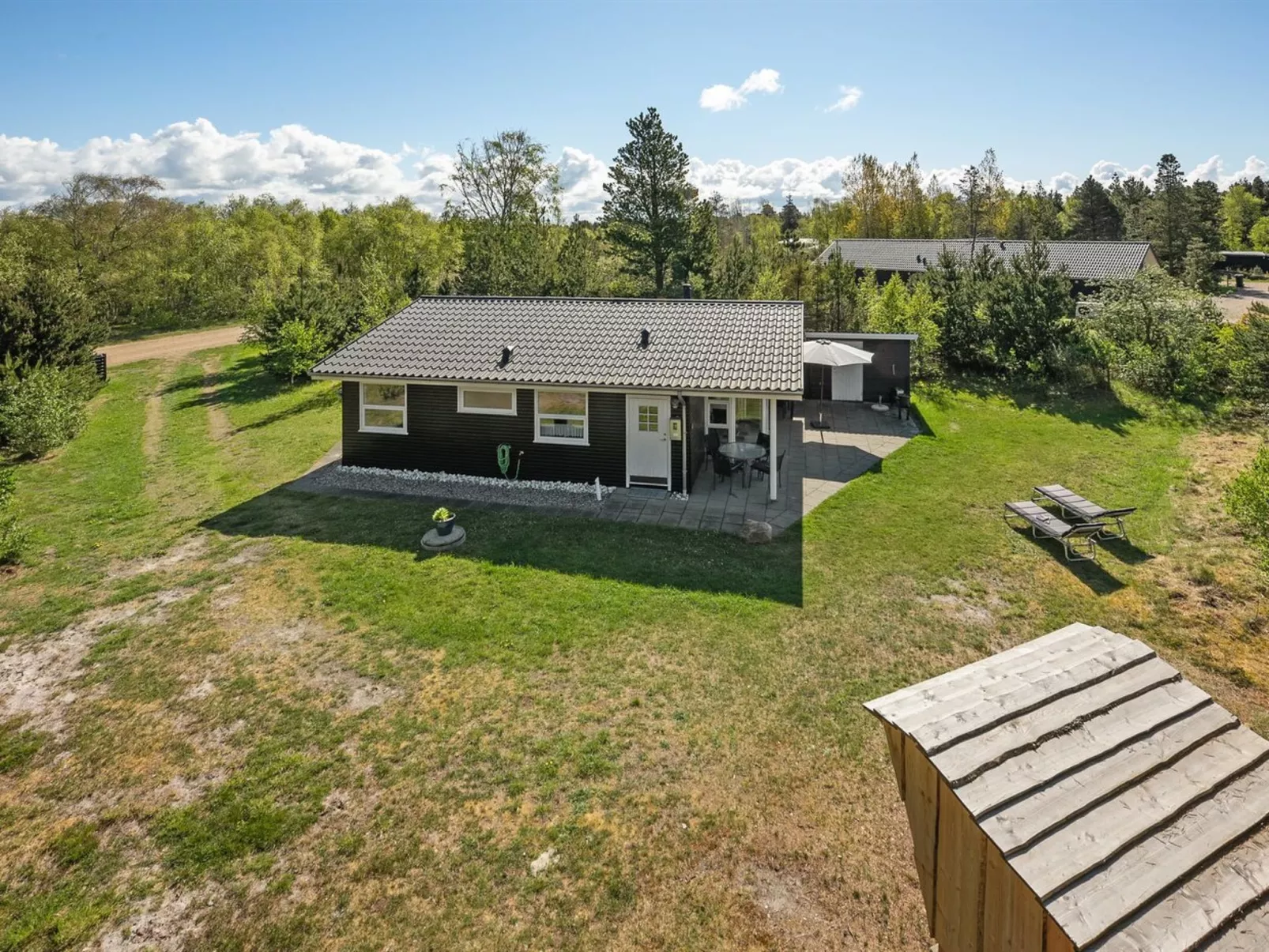 "Bogatin" - 1km from the sea-Buiten