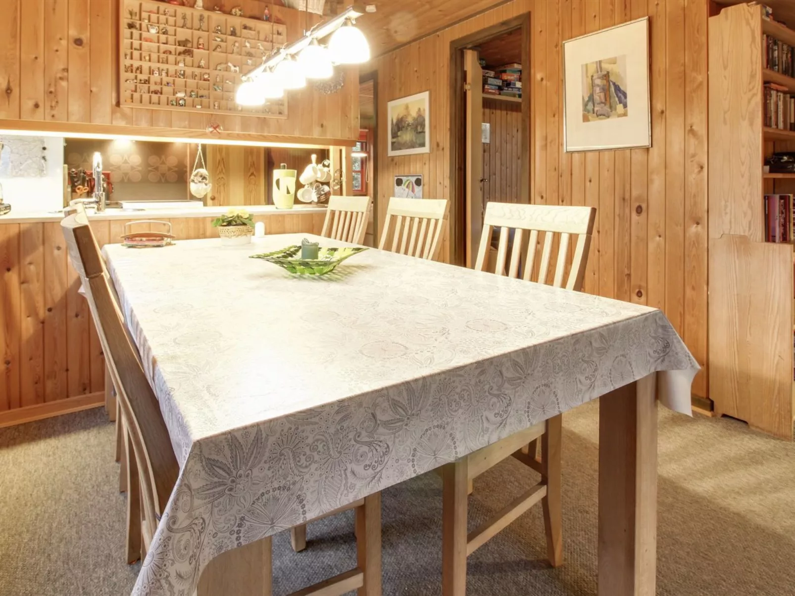 "Hubertina" - 30km from the sea-Binnen