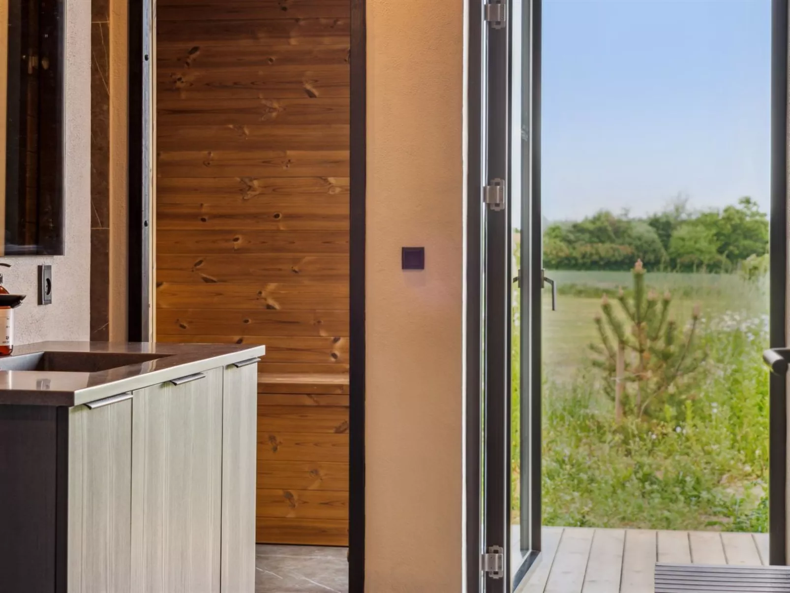 "Anelle" - 500m from the sea-Binnen