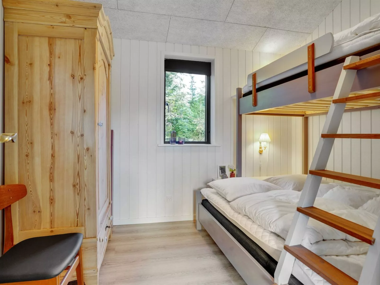 "Sinna" -  from the sea-Binnen