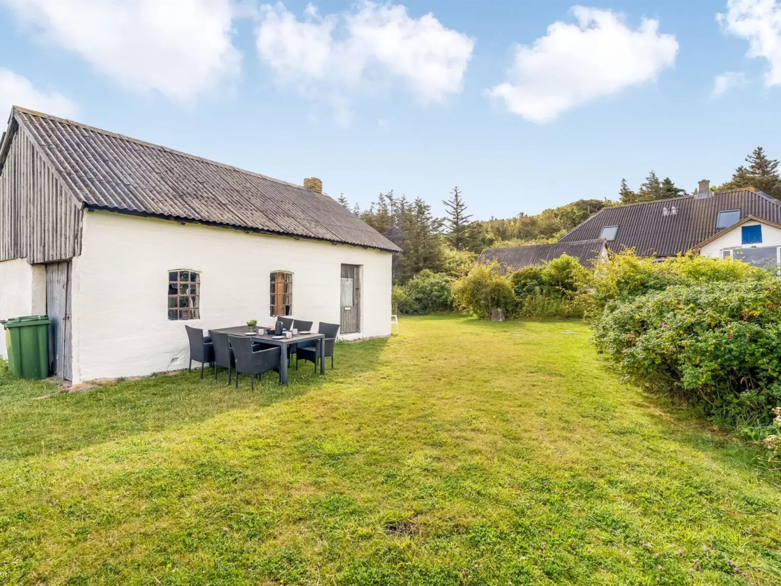 "Agrippa" - 30m to the fjord-Buiten