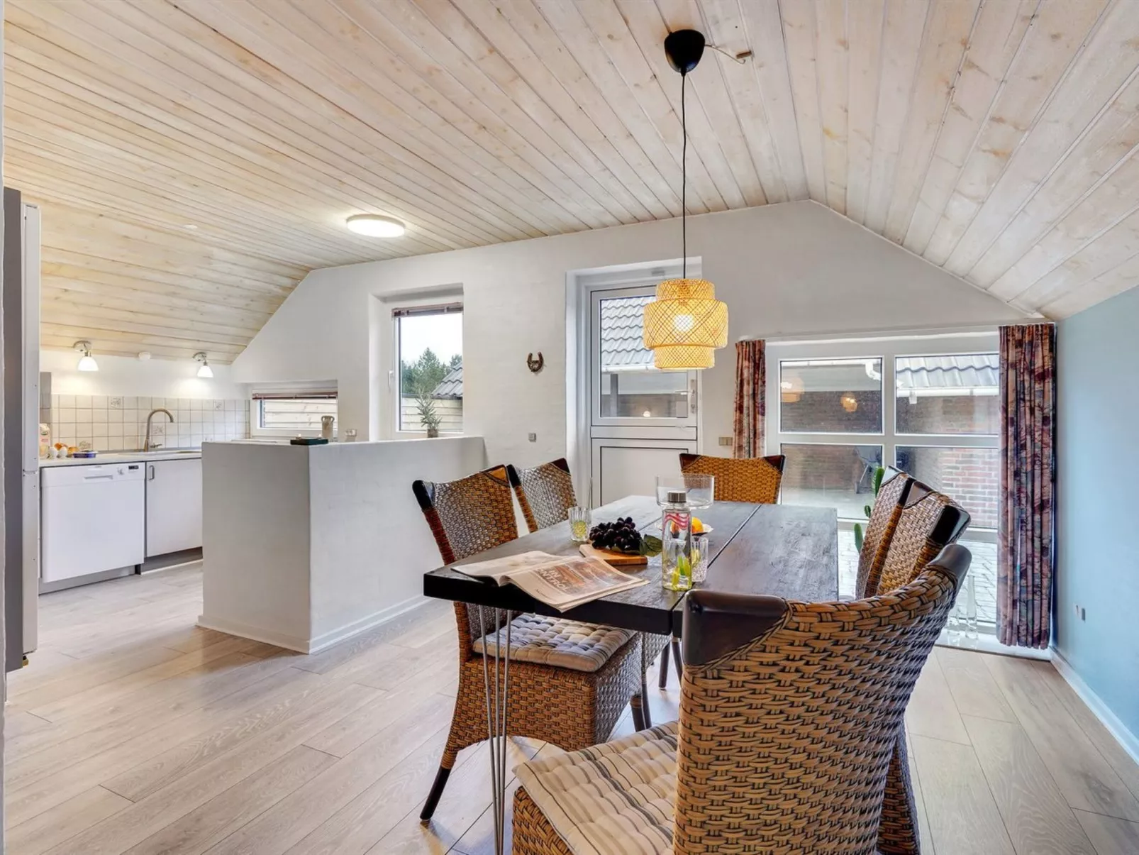 "Lumi" - 800m from the sea-Binnen