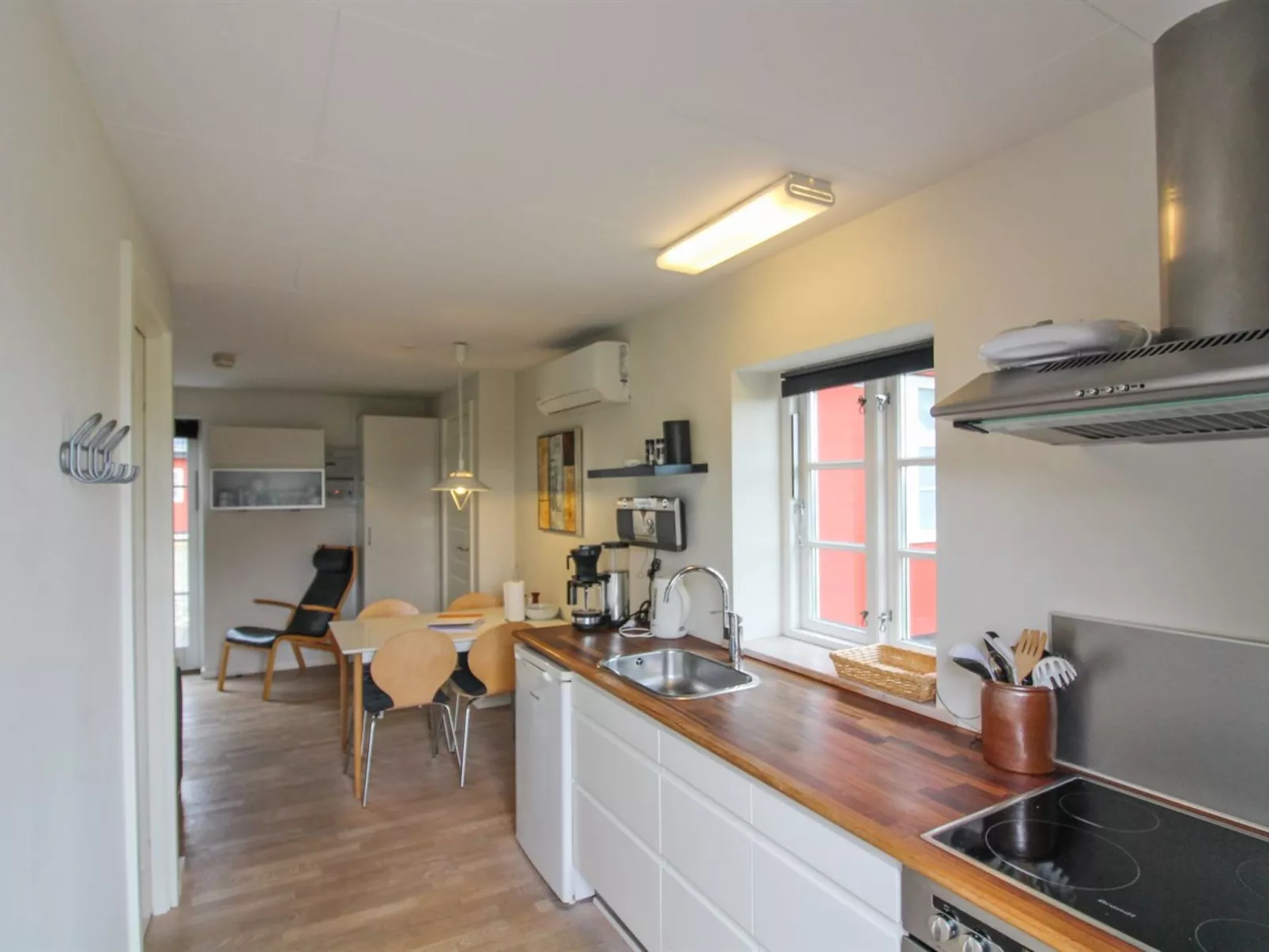 "Lutz" - 6km from the sea-Binnen