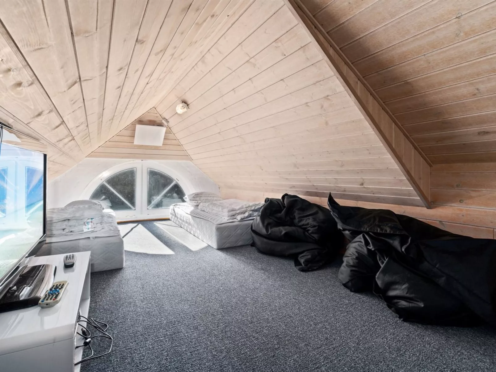 "Lemmikki" - 1.5km from the sea-Binnen