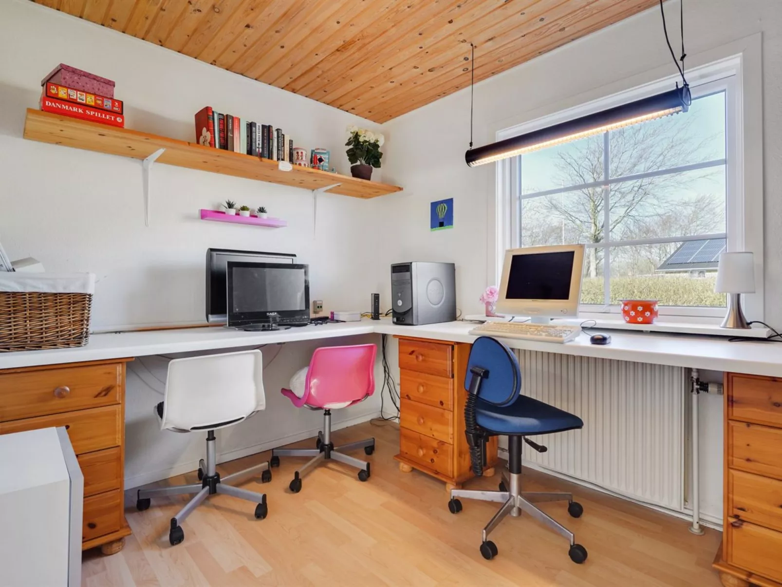 "Harrieth" - 16km from the sea-Binnen