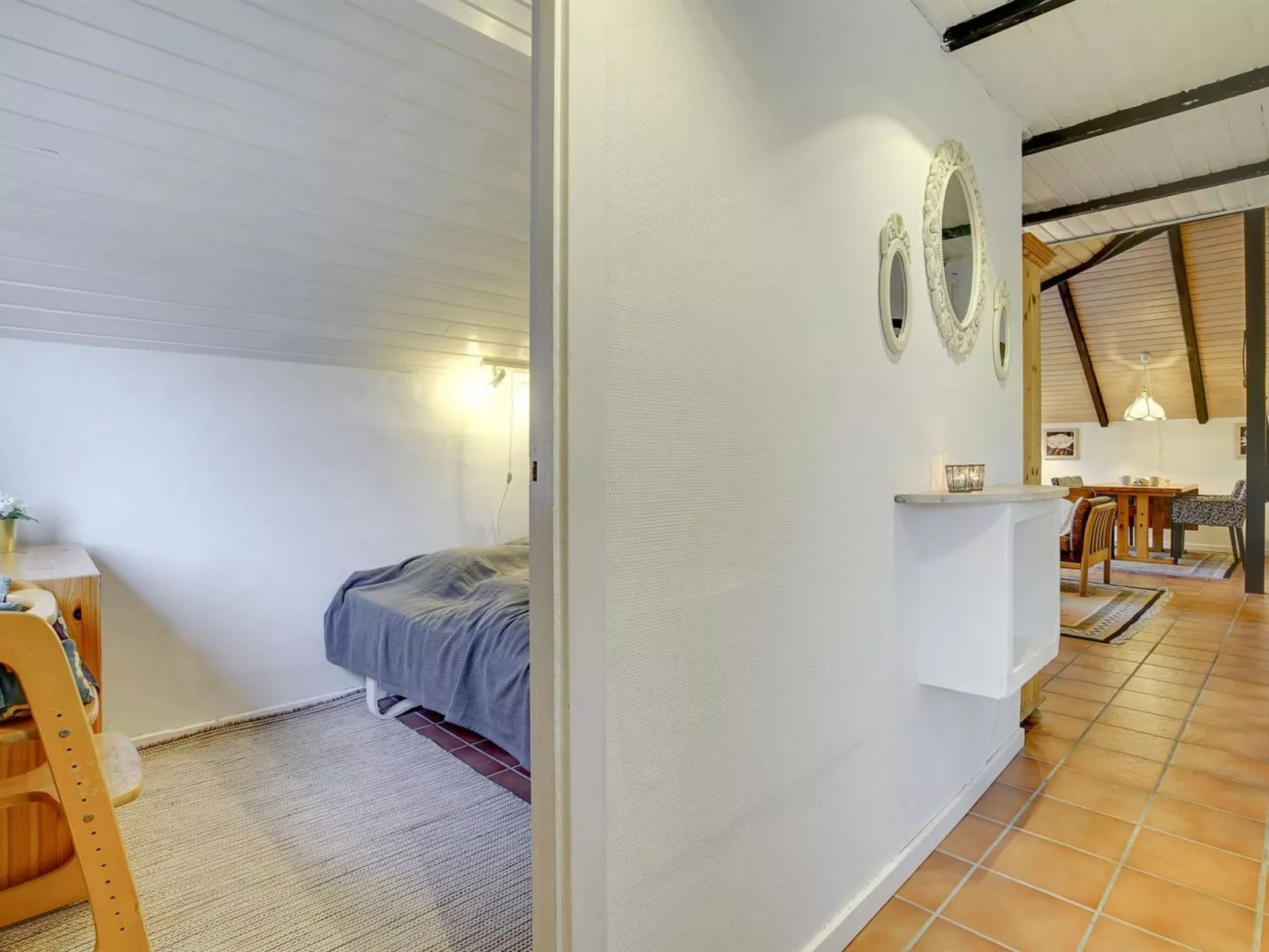 "Arnfin" - 160m from the sea-Binnen