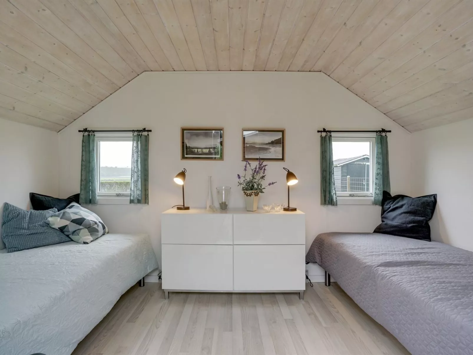 "Ainikki" - 200m from the sea-Binnen