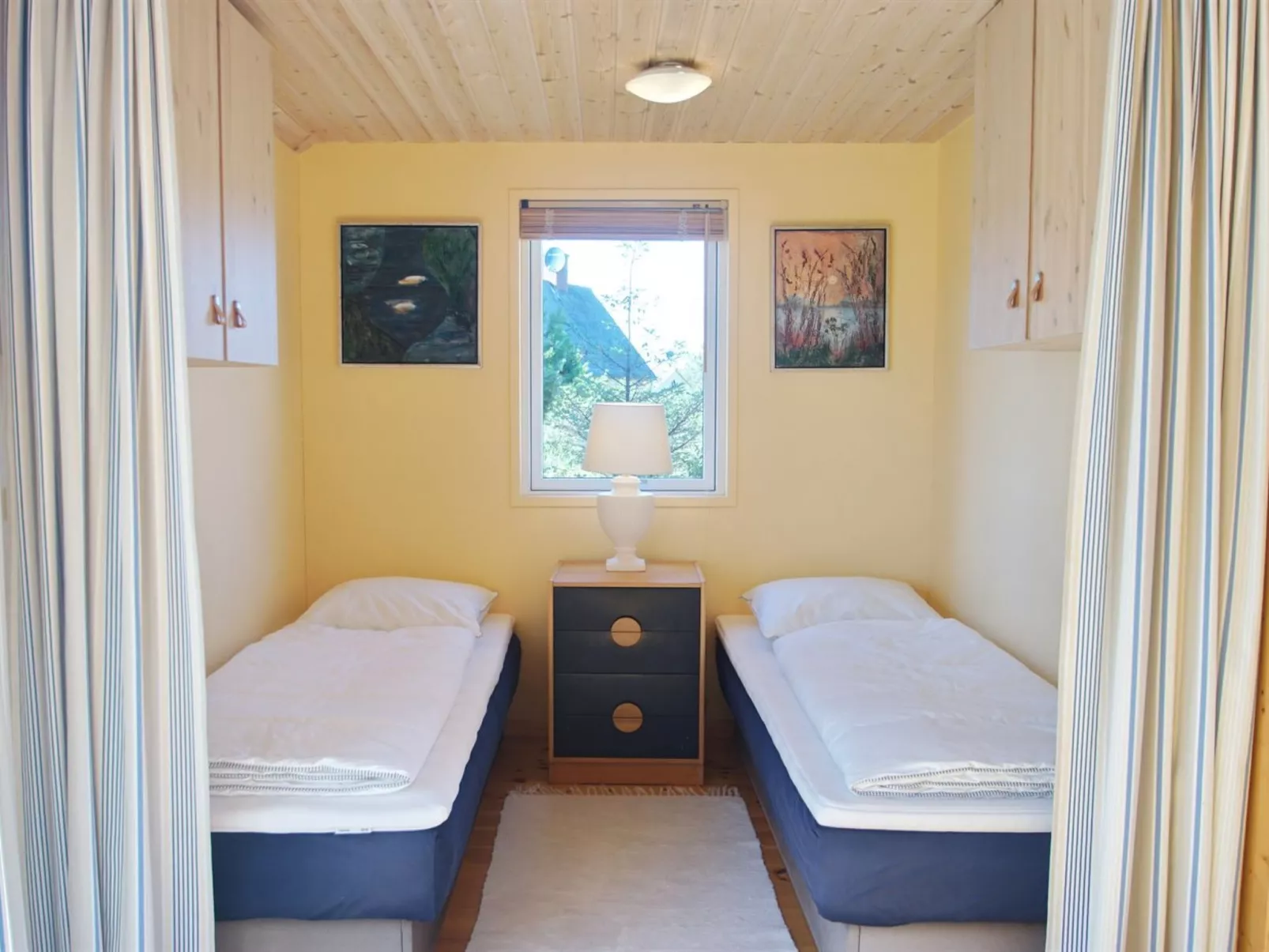 "Ariana" - 150m from the sea-Binnen