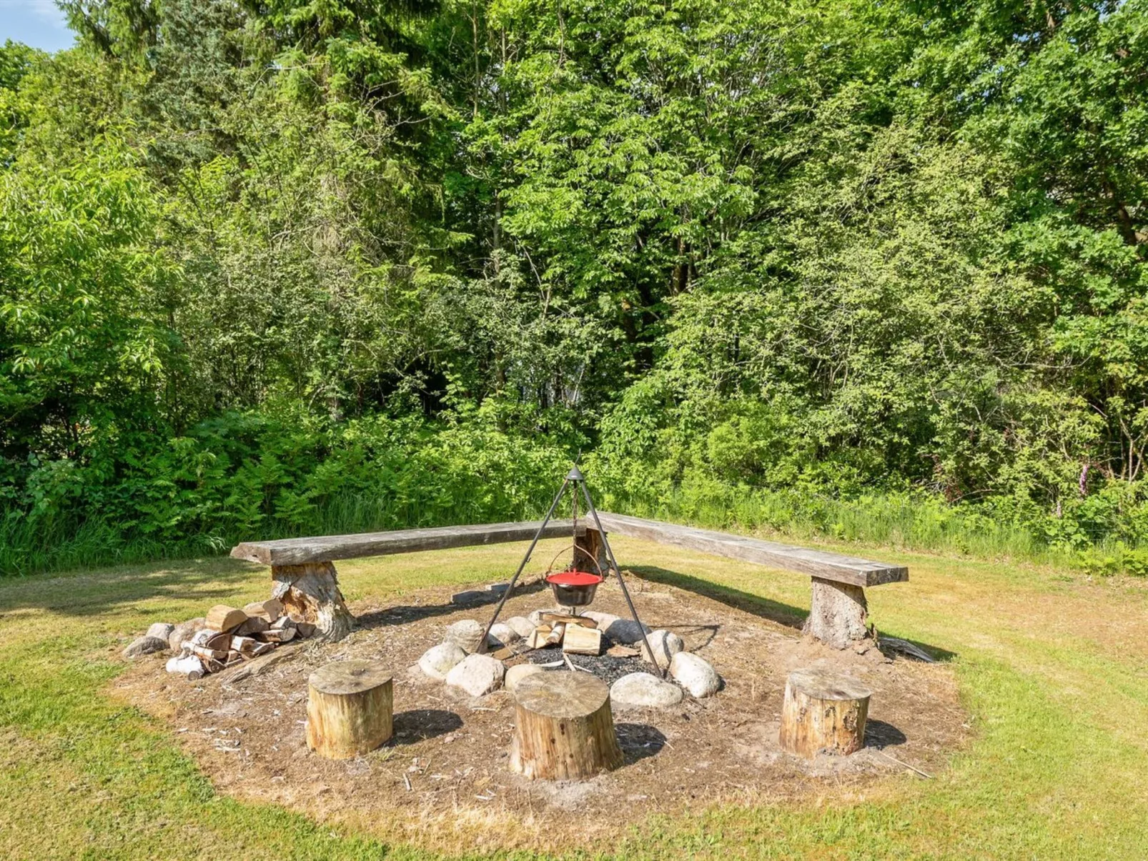 "Yngve" - 56.5km from the sea-Buiten