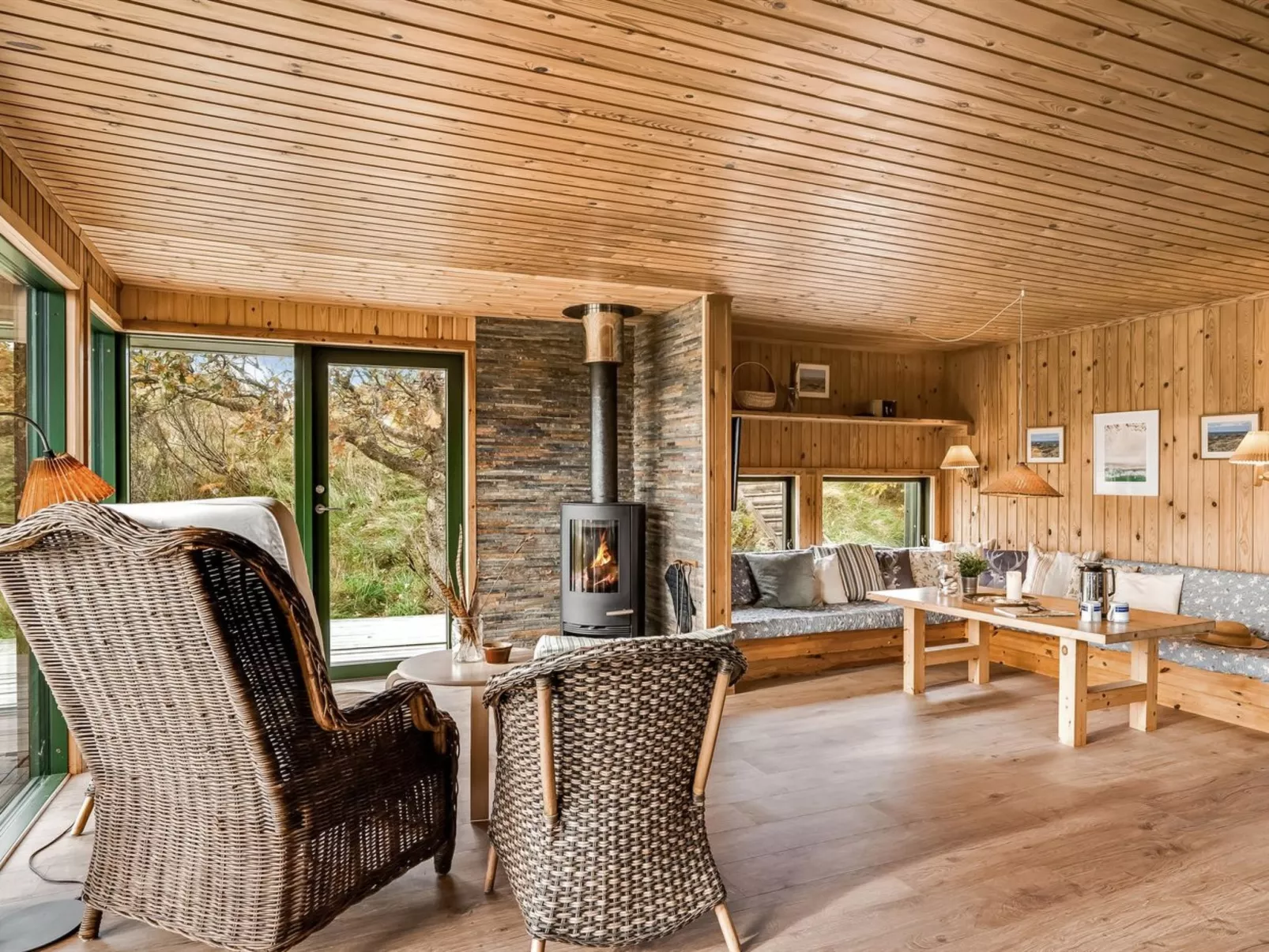 "Hunved" - 500m from the sea-Binnen