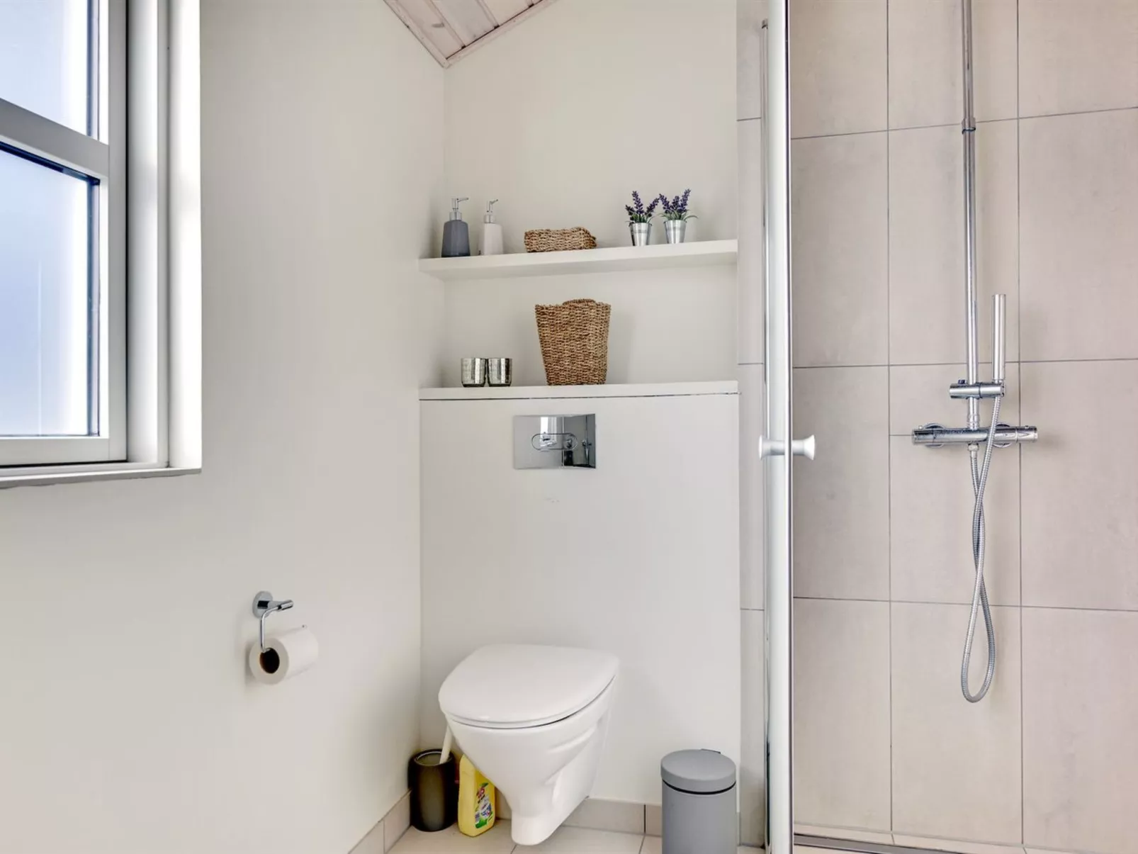 "Dimka" - 300m from the sea-Binnen