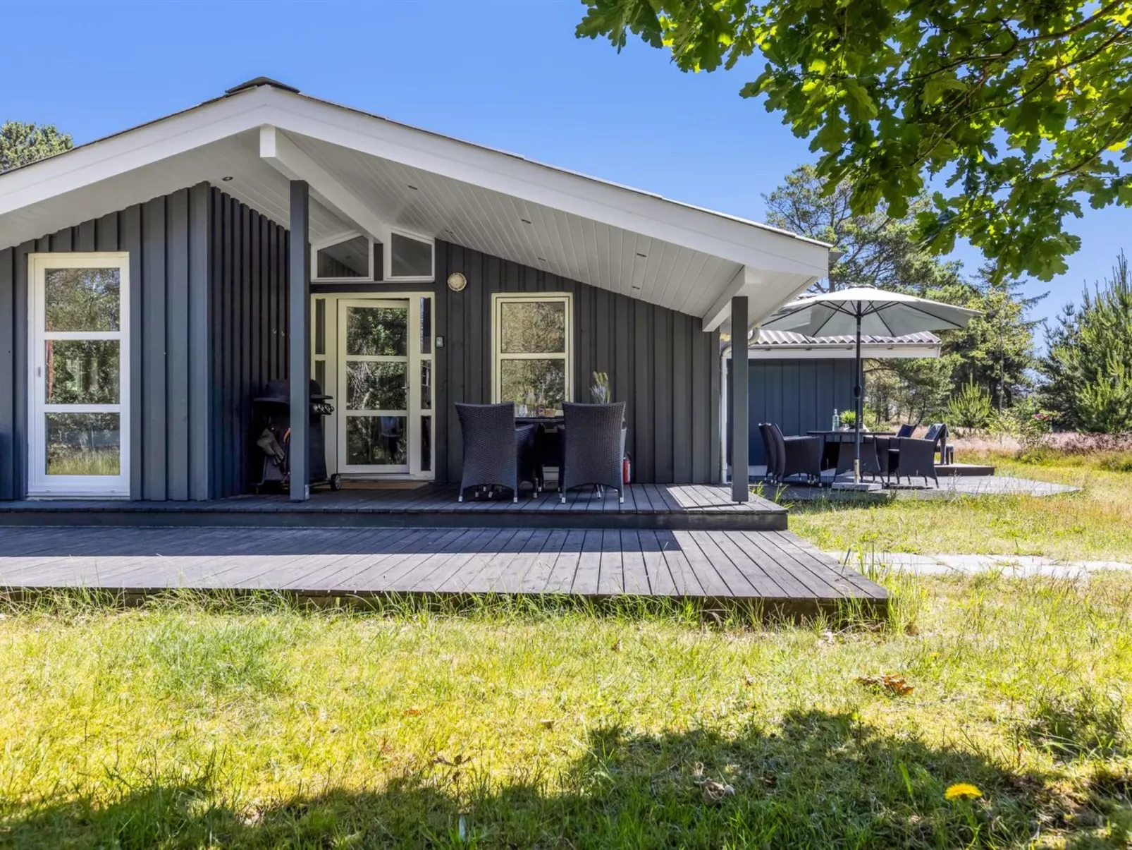 "Ajten" - 150m from the sea-Buiten