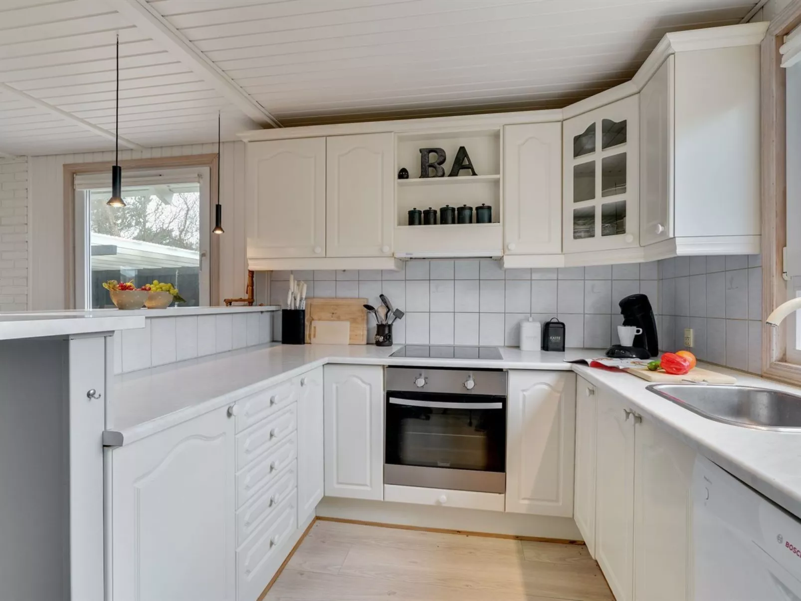 "Ursel" - 800m from the sea-Binnen