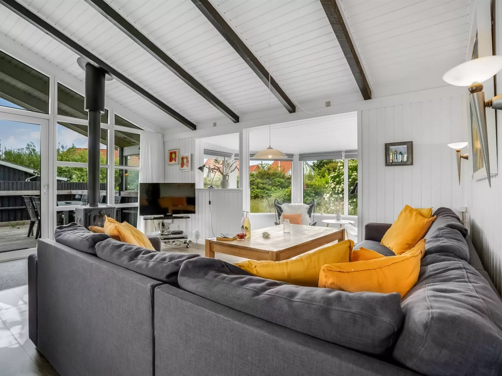 "Gerlis" - 75m from the sea-Binnen