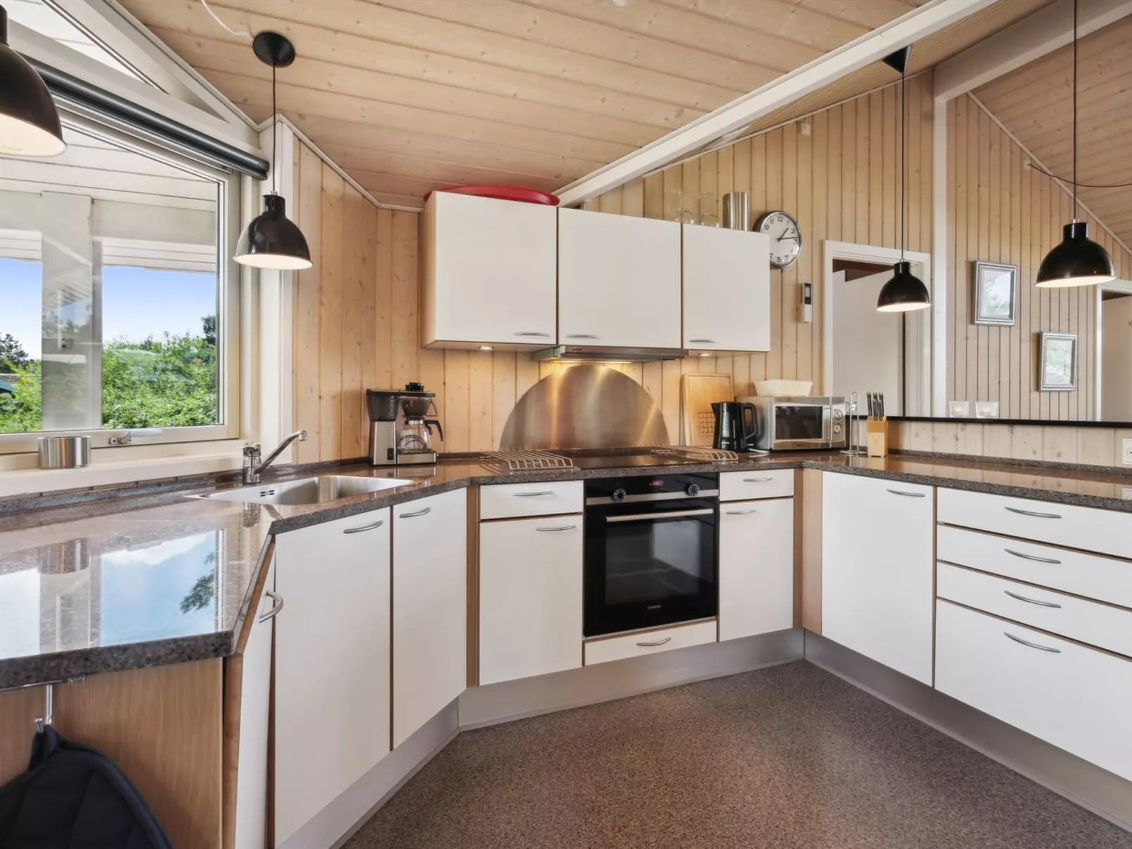 "Athalia" - 2.4km from the sea-Binnen