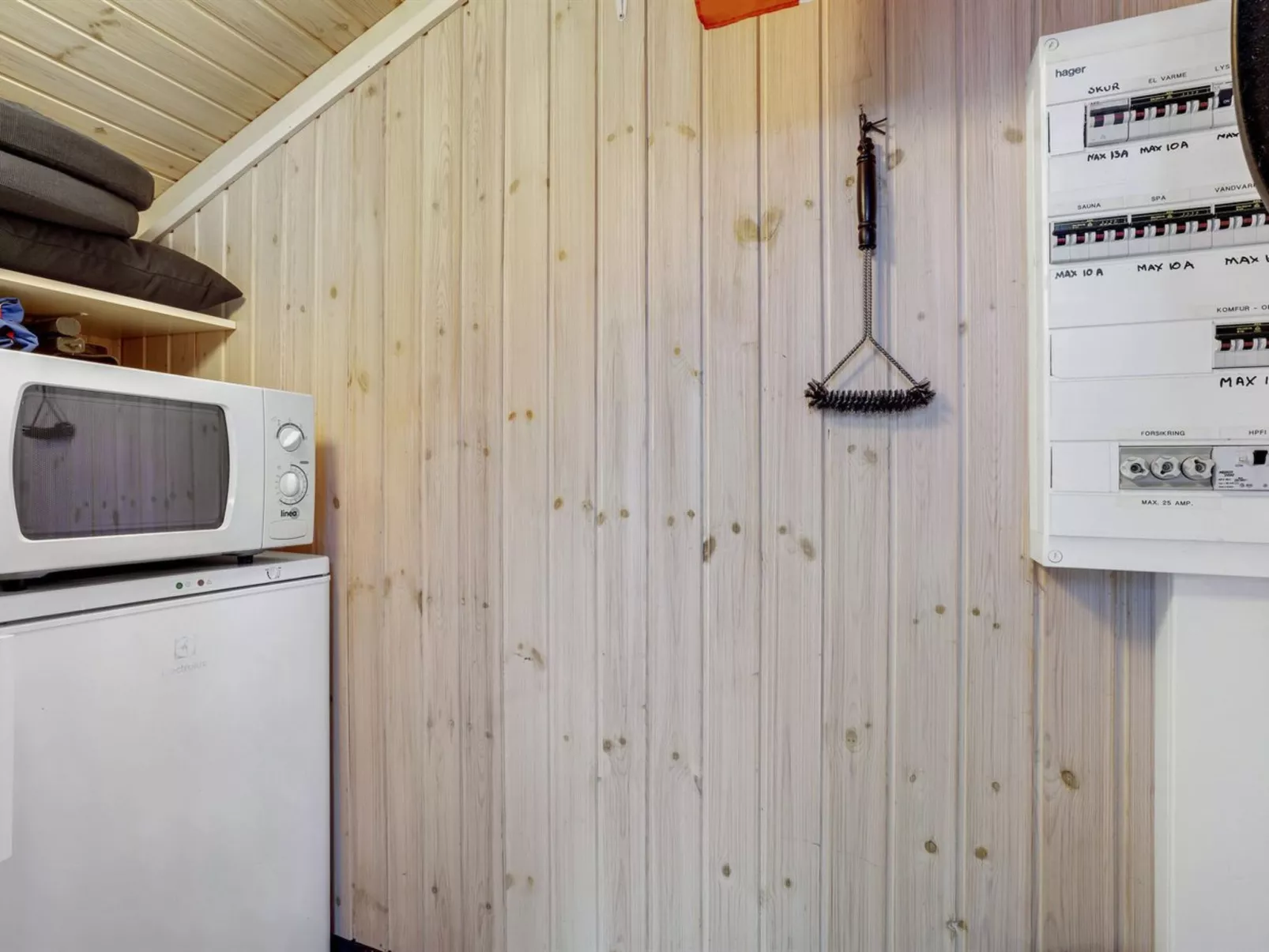 "Ove" - 500m from the sea-Binnen