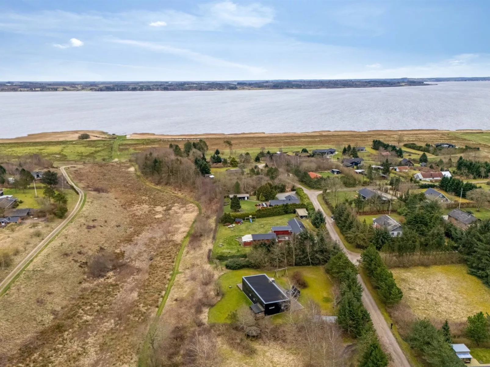 "Tenna" - 250m to the fjord-Buiten