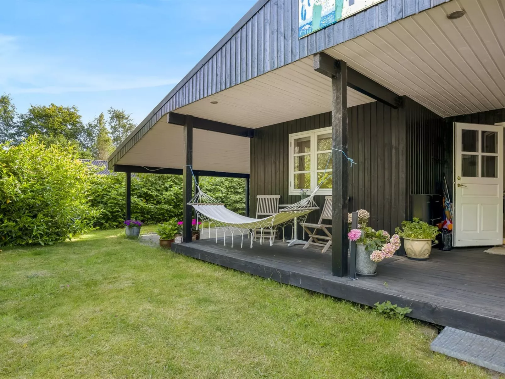 "Sunaj" -  from the sea-Buiten