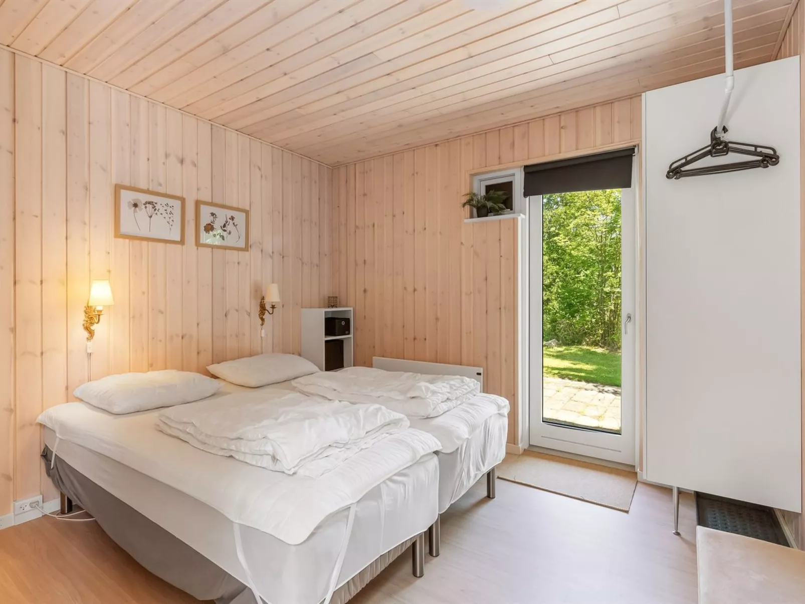 "Gabi" - 700m from the sea-Binnen