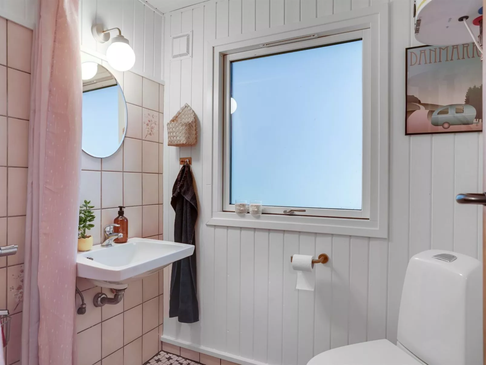 "Elmina" -  from the sea-Binnen