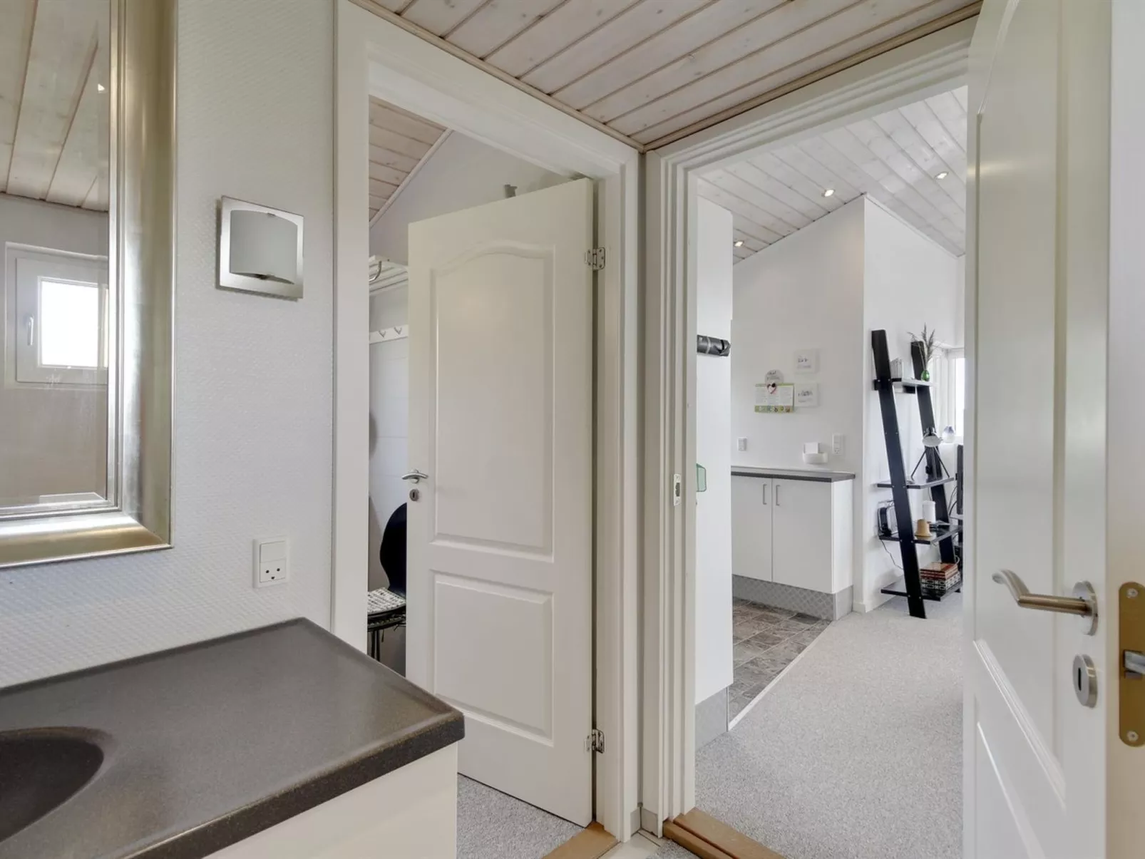 "Emmik" - 150m from the sea-Binnen