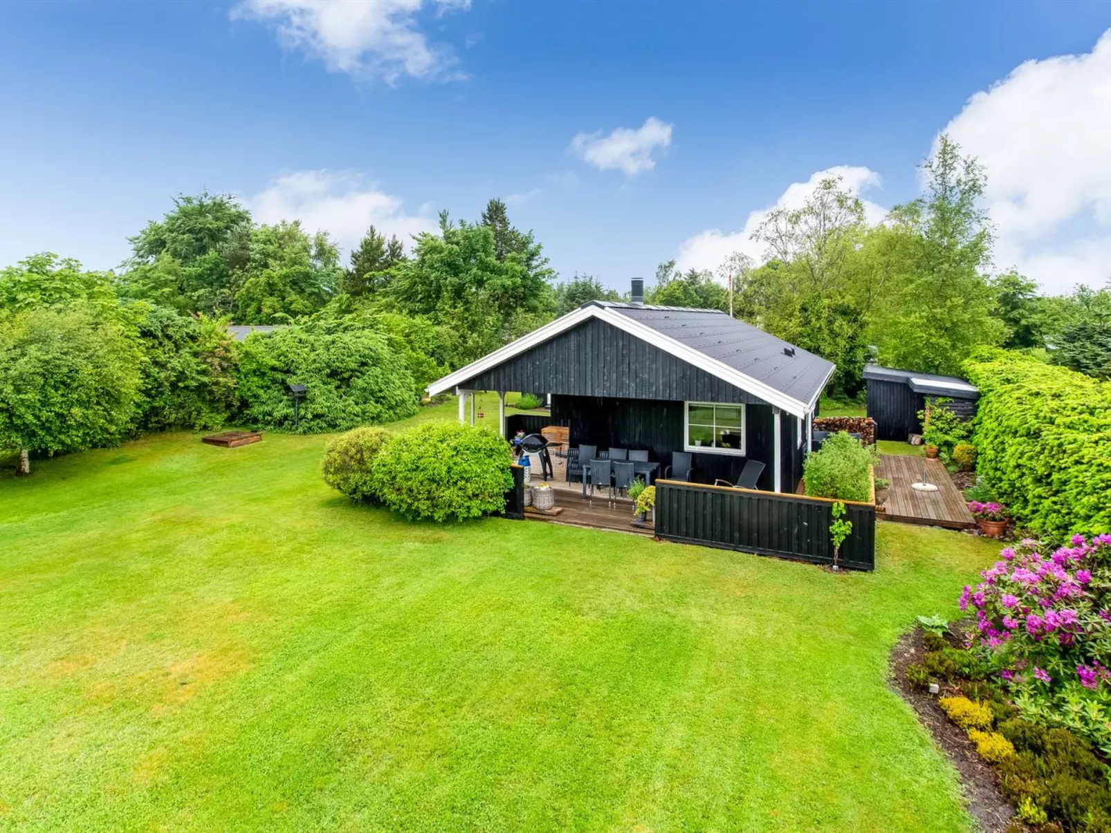 "Esalina" -  from the sea-Buiten